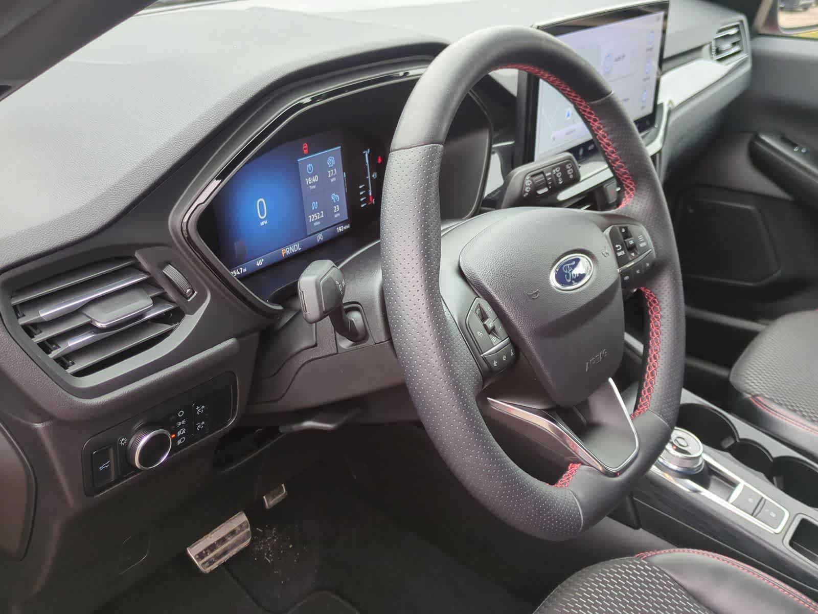 Thumbnail: 2024 Ford Escape - 10