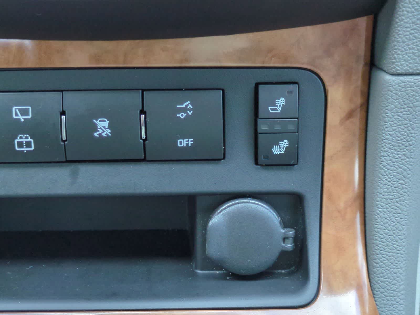 Thumbnail: 2011 Buick Enclave - 31