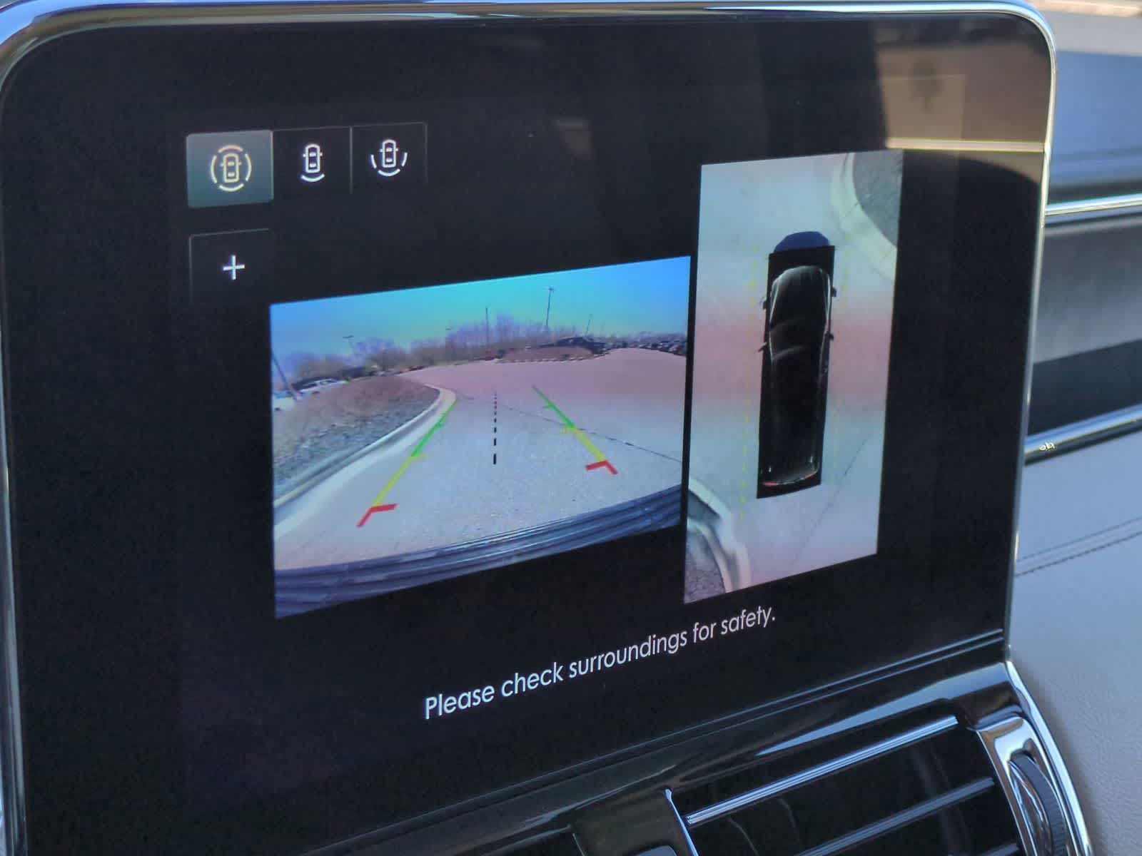 Thumbnail: 2021 Lincoln Navigator - 31