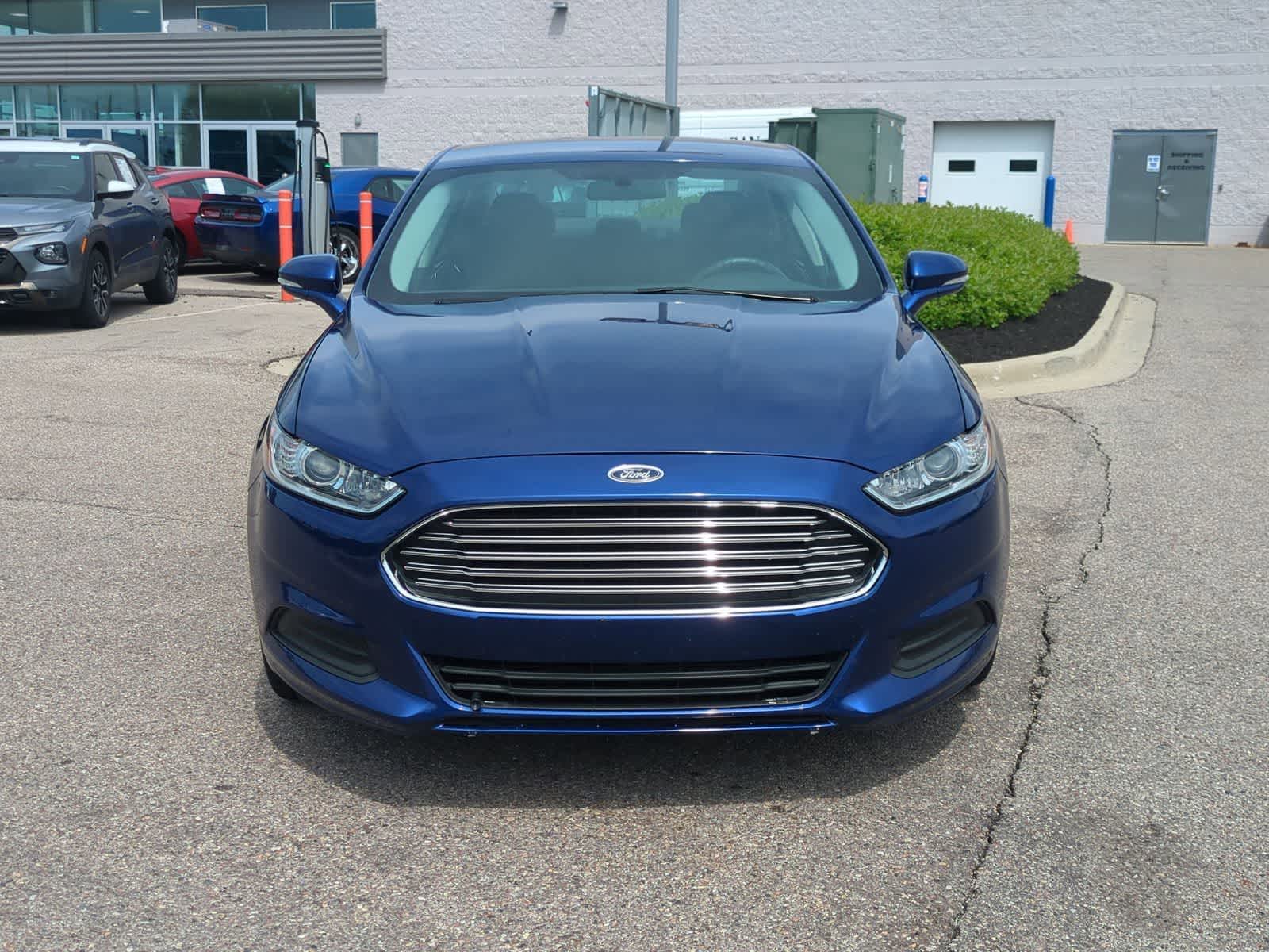 Thumbnail: 2015 Ford Fusion - 3