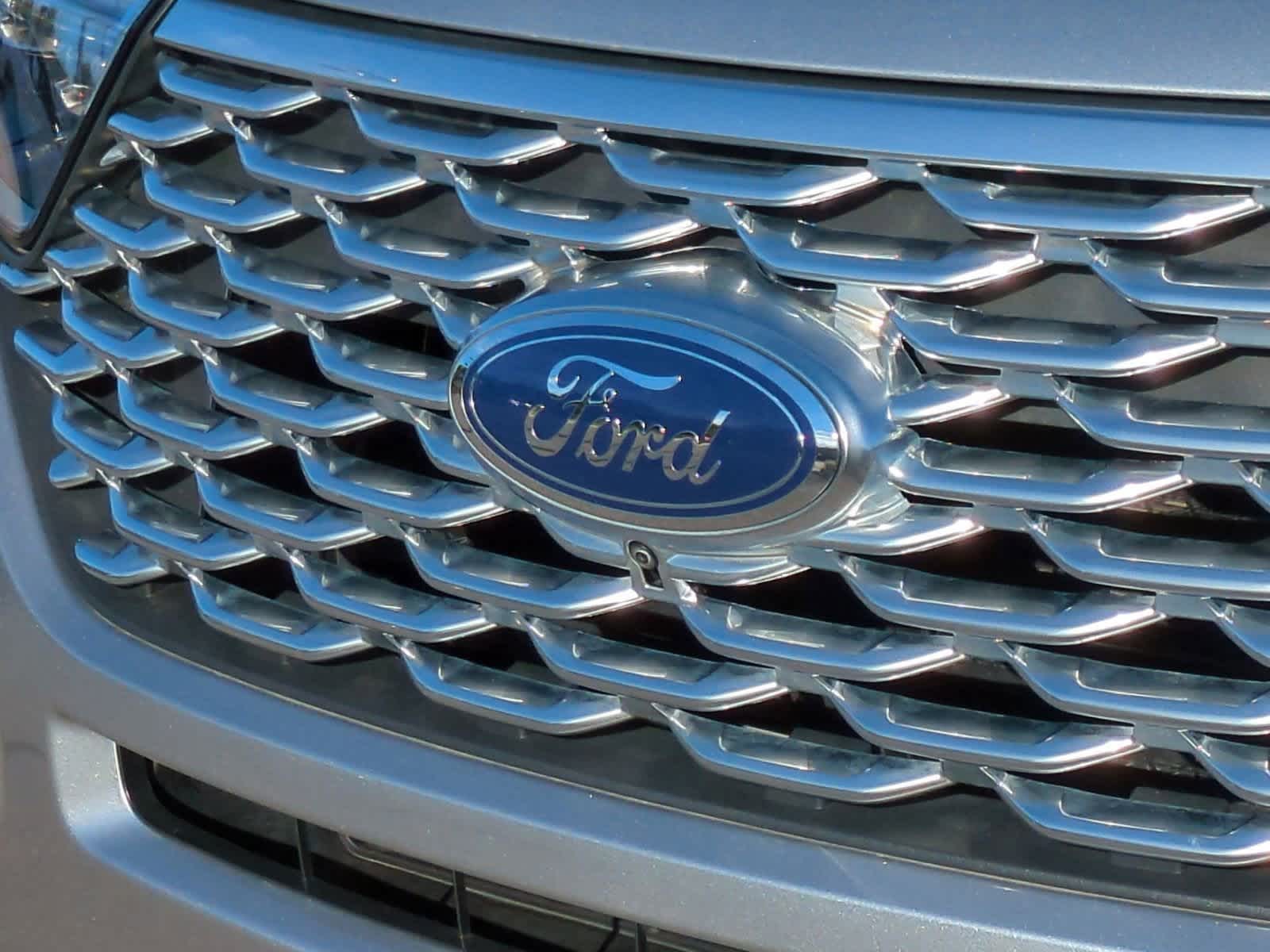 Thumbnail: 2021 Ford Explorer - 12