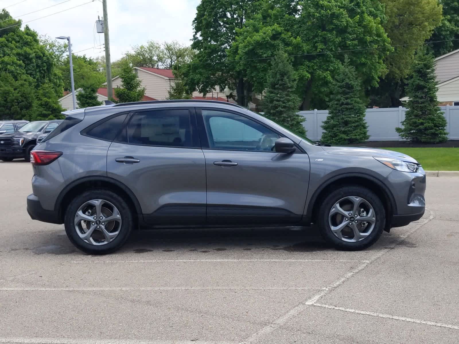 2025 Ford Escape ST-Line 9