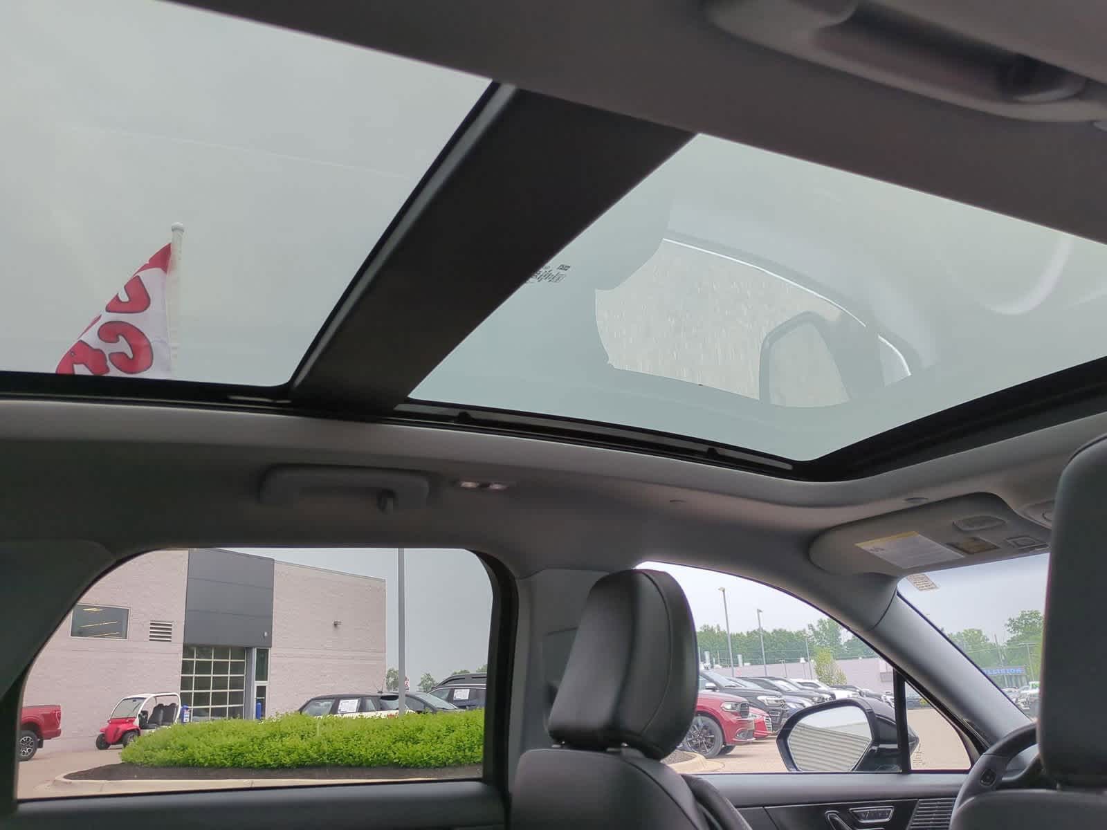 Thumbnail: 2022 Lincoln Corsair - 22