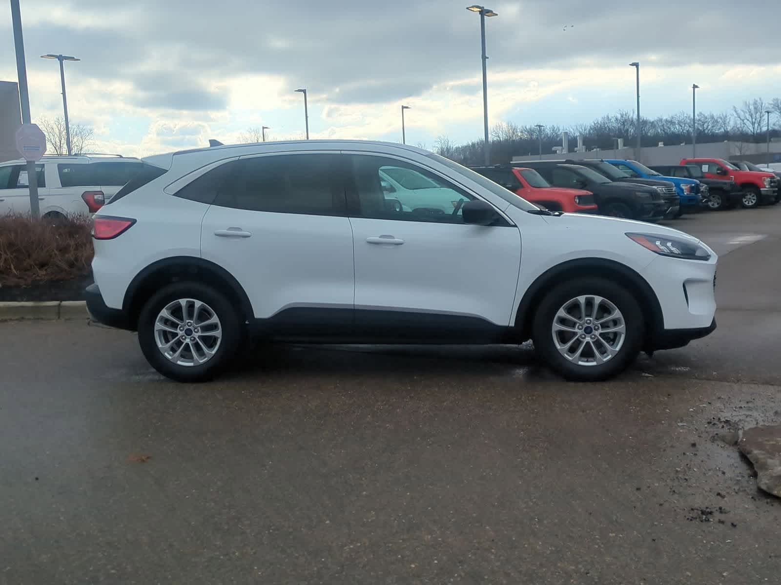 Thumbnail: 2022 Ford Escape - 9