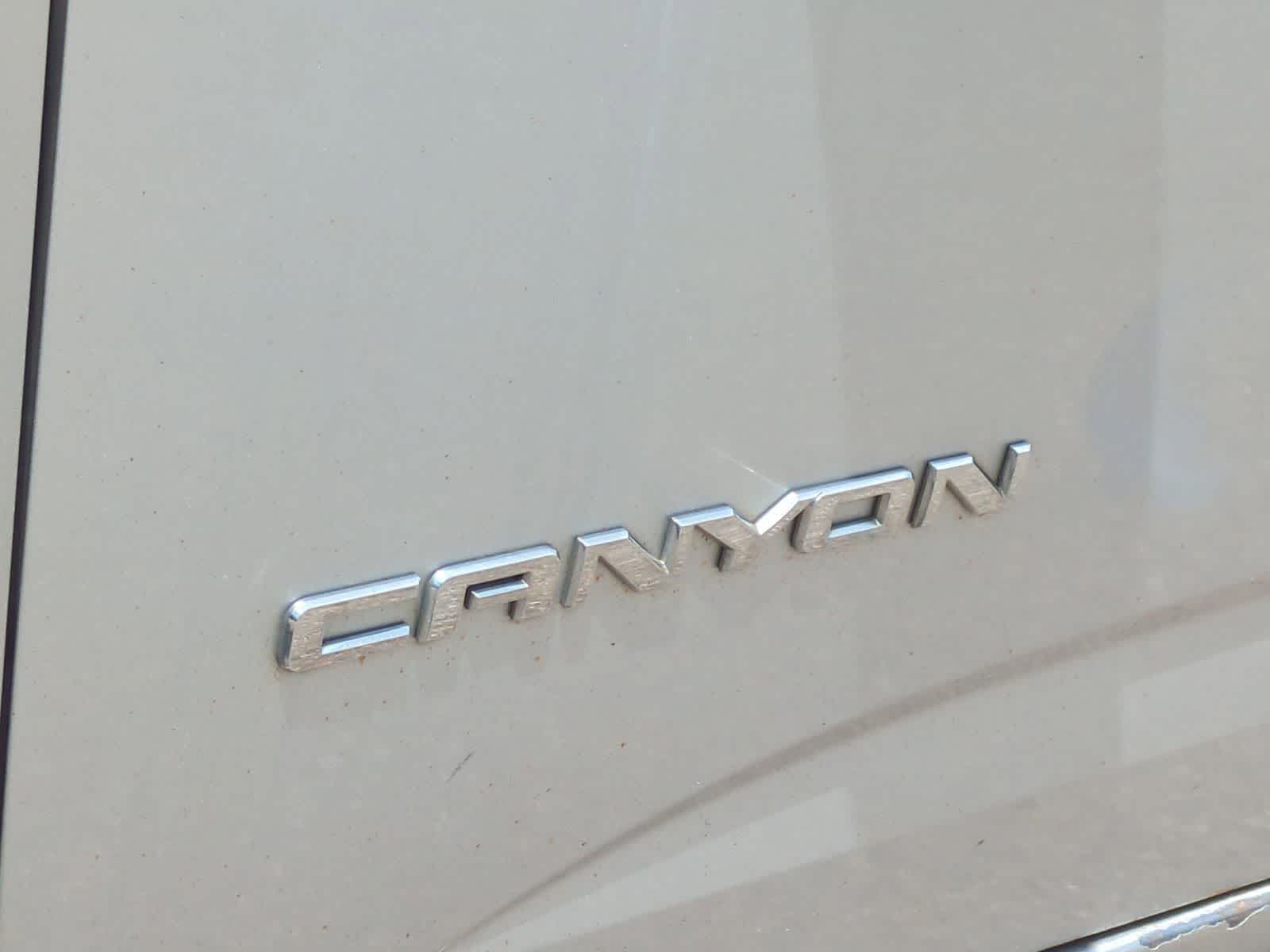 Thumbnail: 2015 GMC Canyon - 13