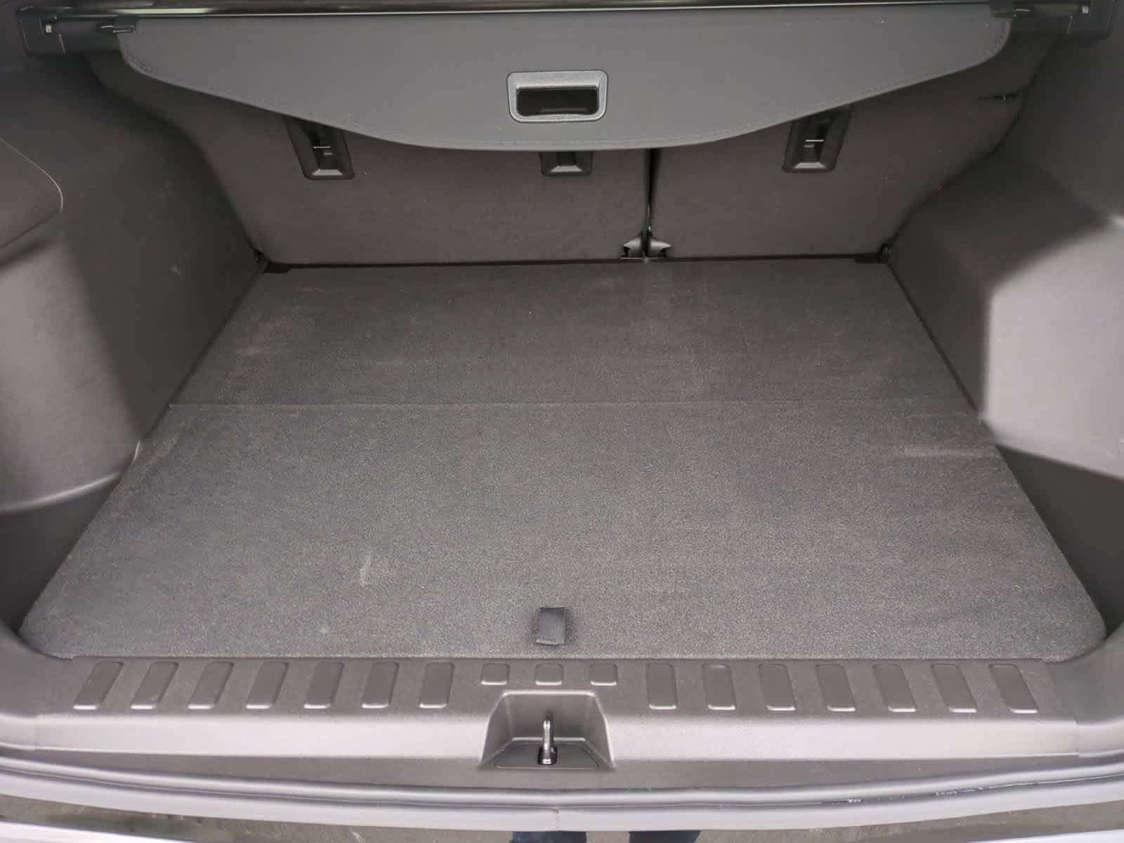 Thumbnail: 2023 Chevrolet Equinox - 32