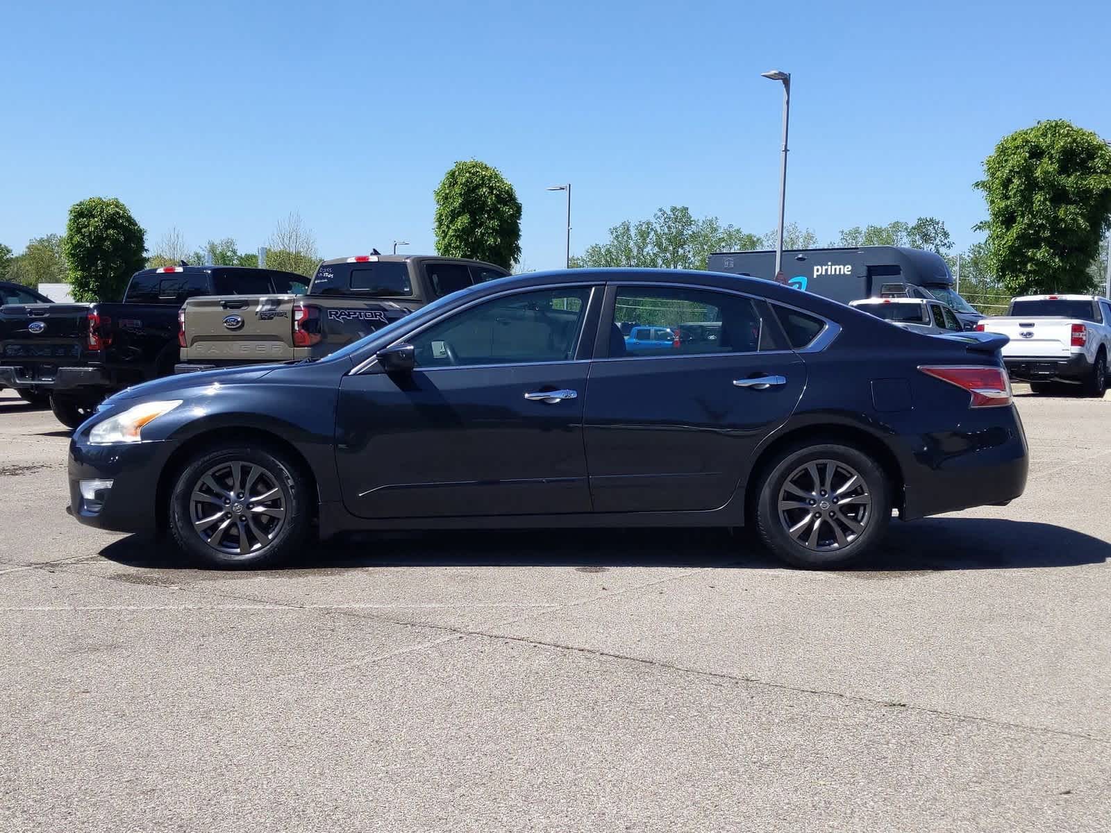 Thumbnail: 2015 Nissan Altima - 5