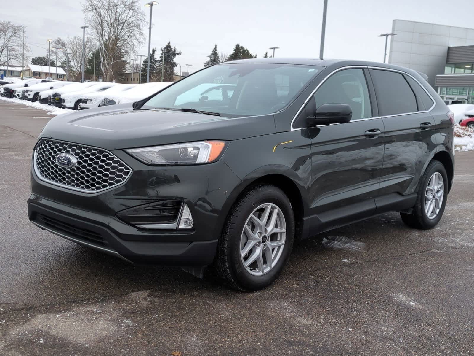 Thumbnail: 2023 Ford Edge - 4
