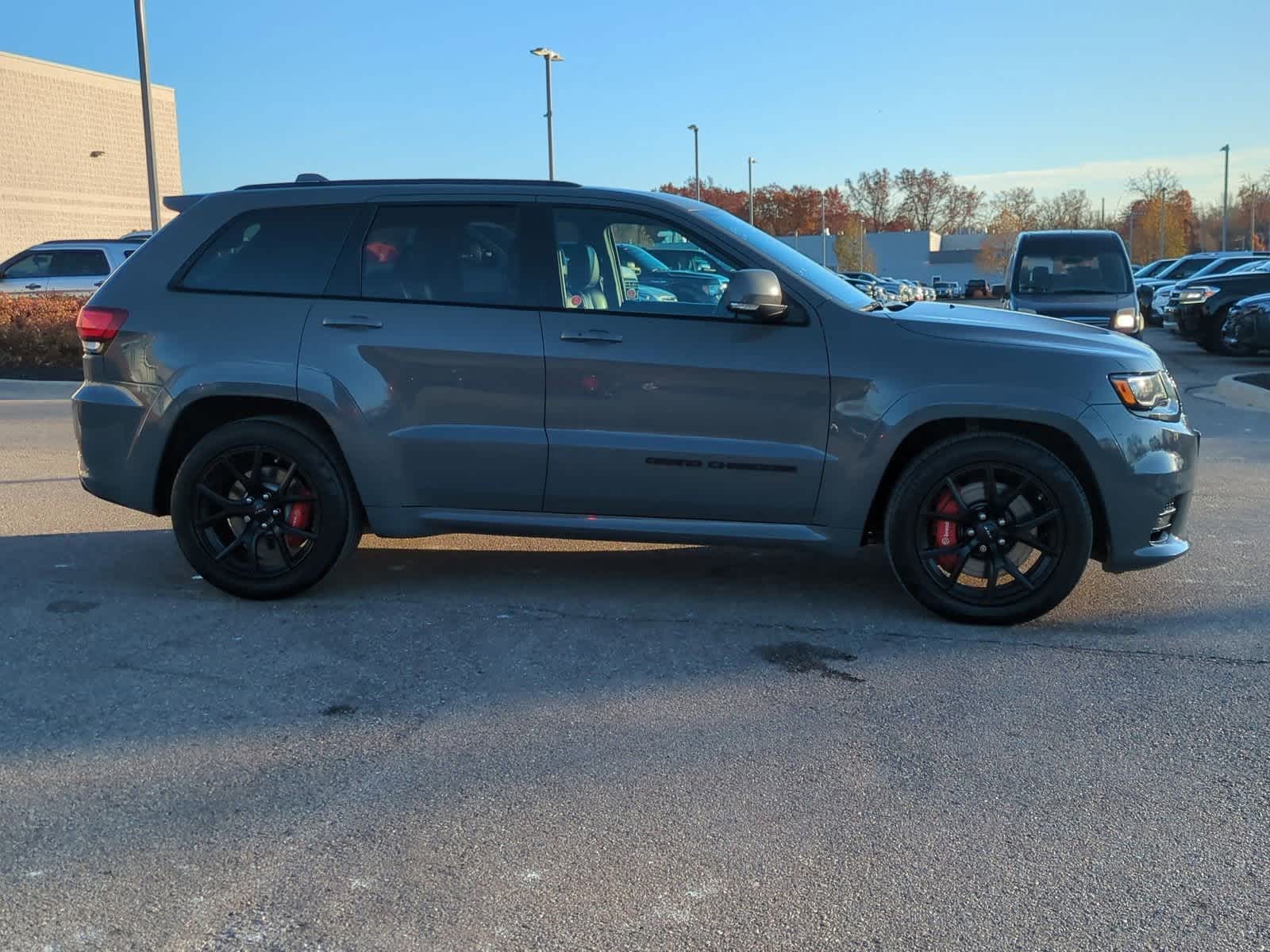 Thumbnail: 2019 Jeep Grand Cherokee - 9