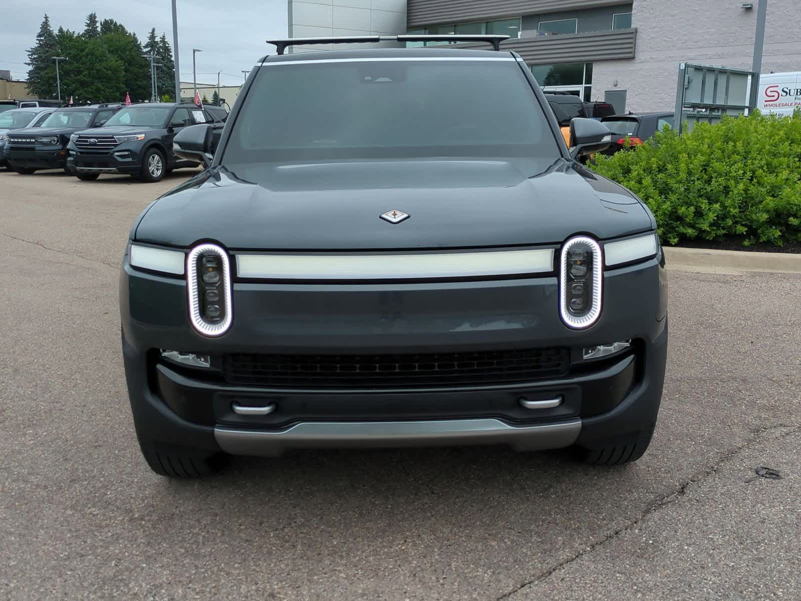 Thumbnail: 2024 Rivian R1S - 3