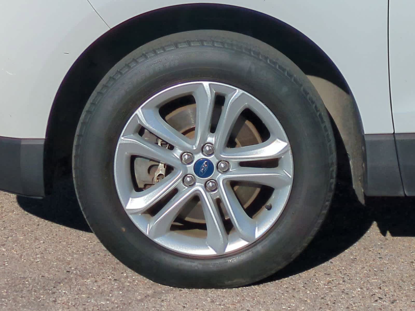 Thumbnail: 2020 Ford Edge - 14