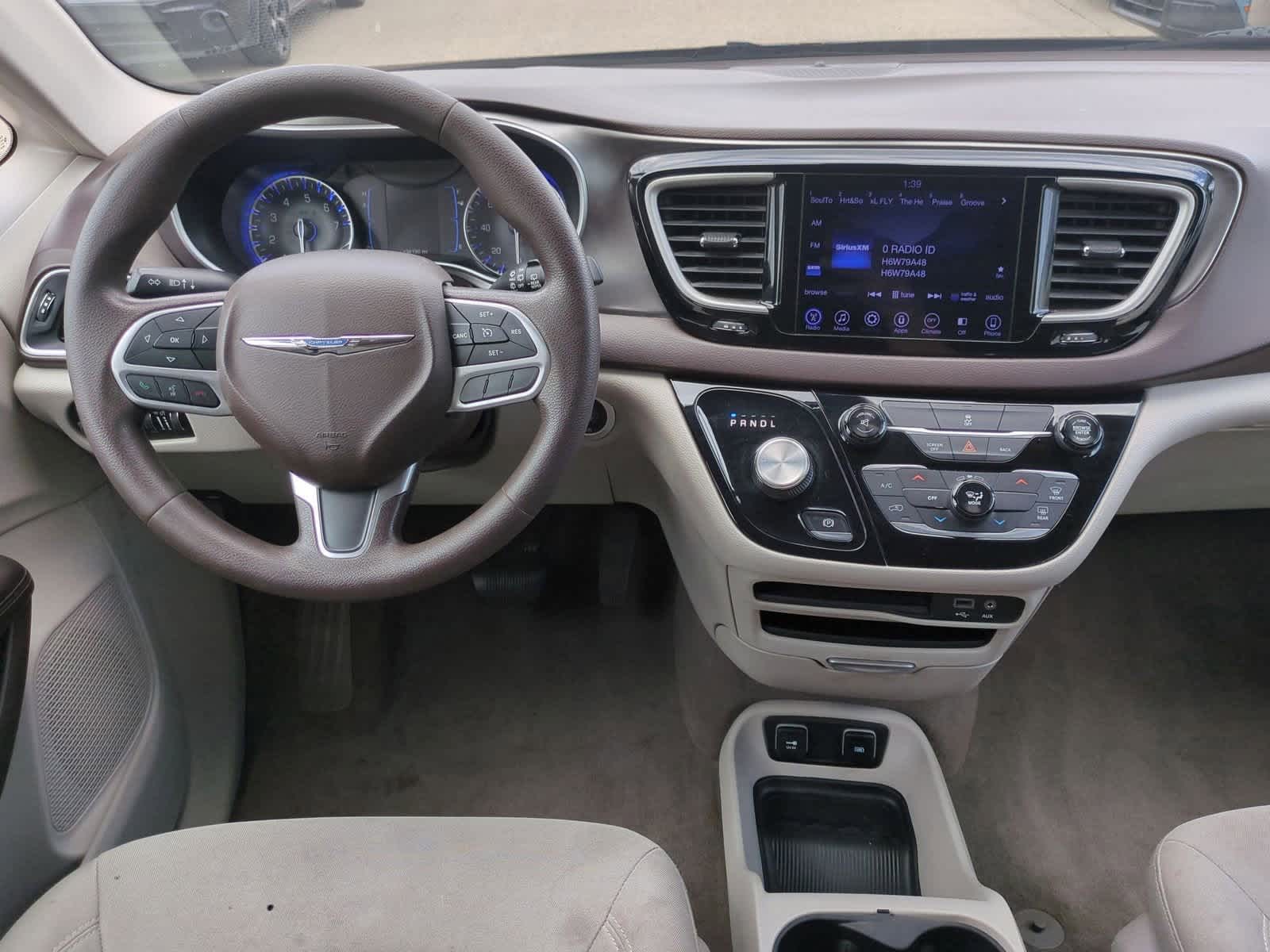 2017 Chrysler Pacifica Touring 15