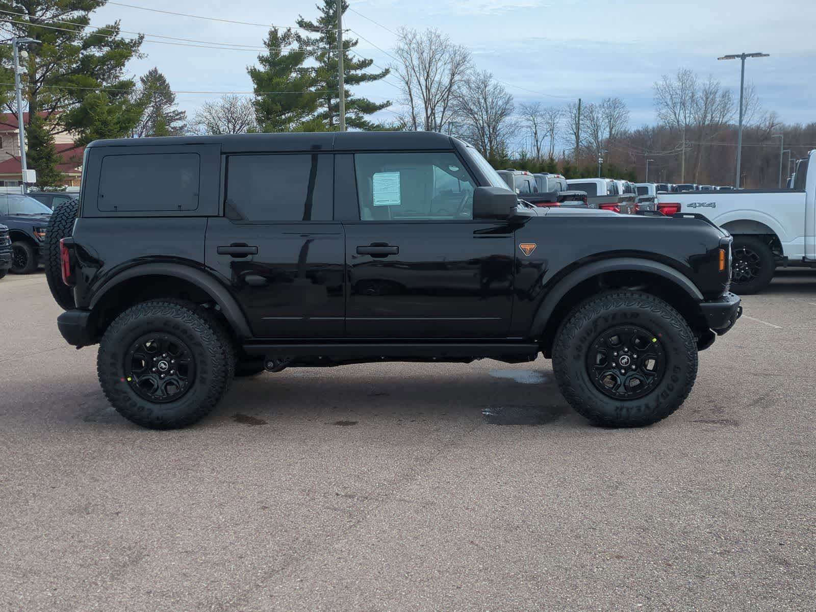 Thumbnail: 2026 Ford Bronco - 8