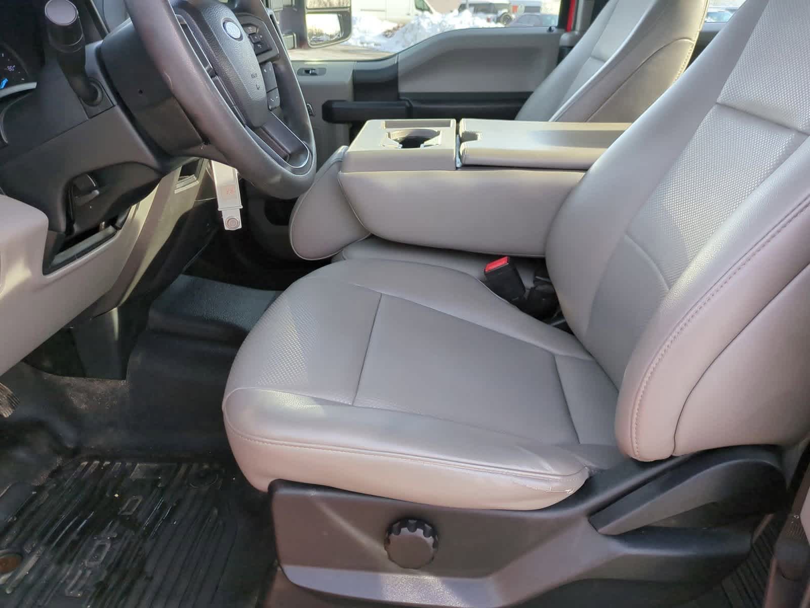 Thumbnail: 2020 Ford Econoline - 16