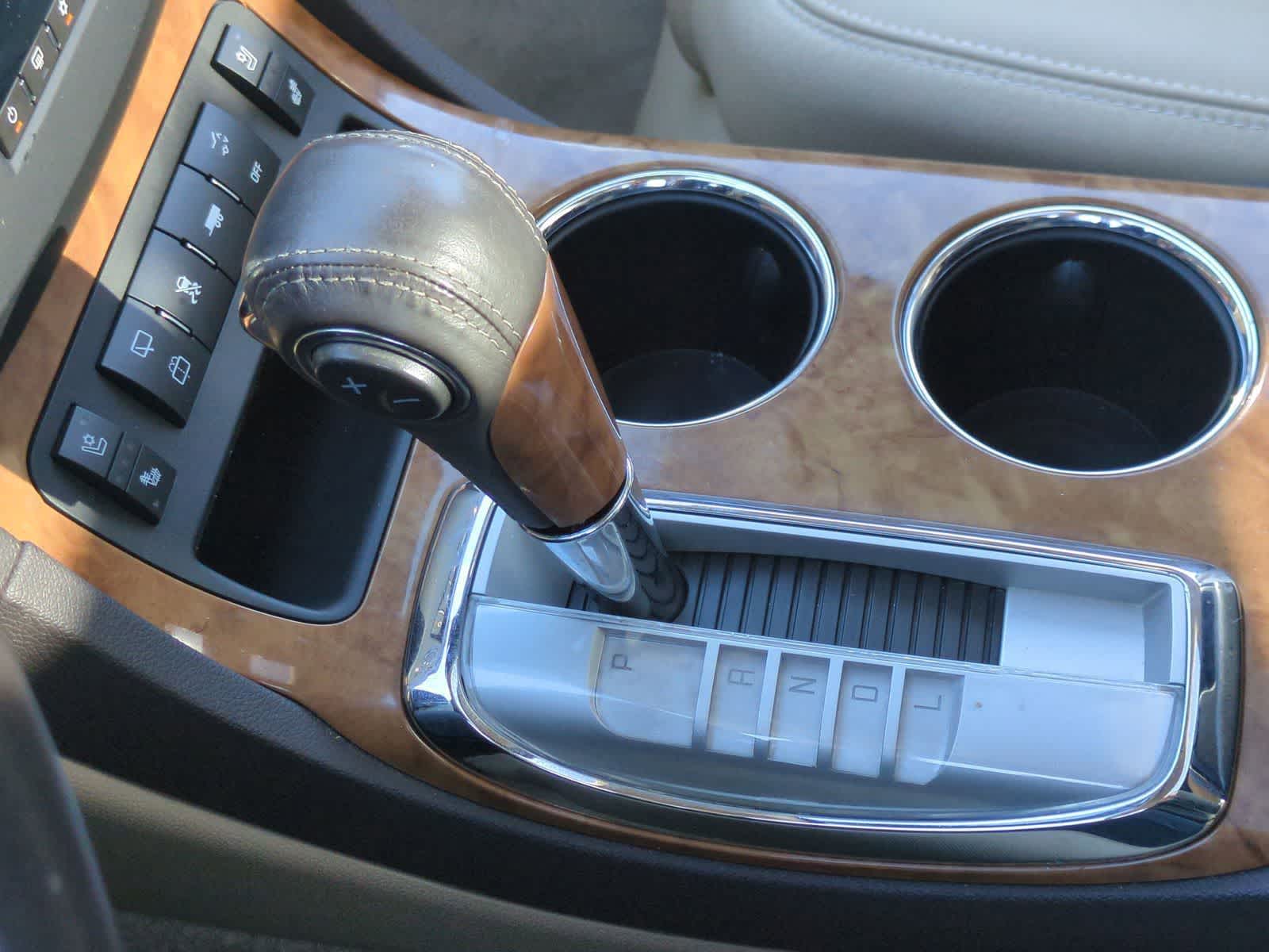 Thumbnail: 2010 Buick Enclave - 33