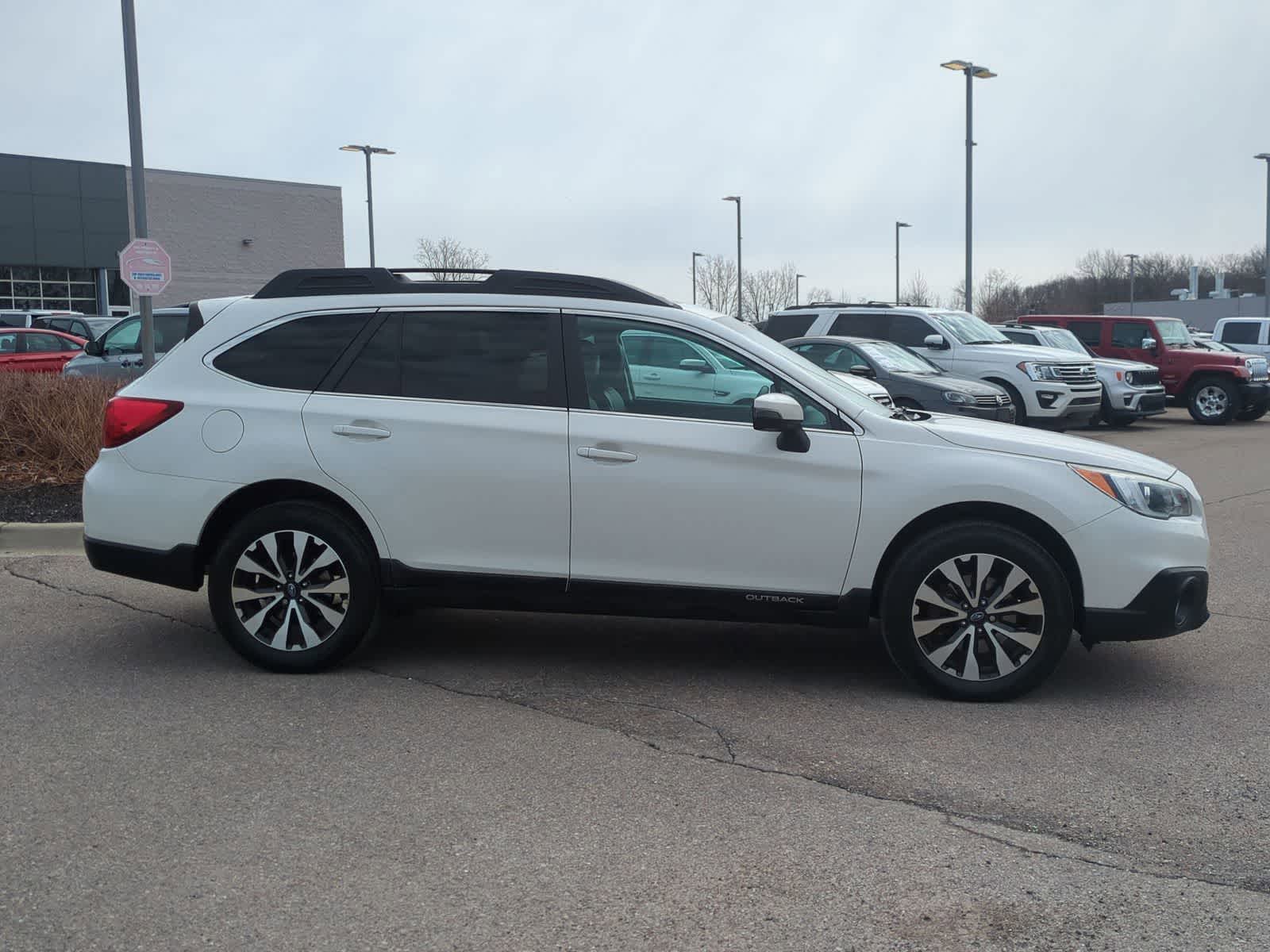 Thumbnail: 2015 Subaru Outback - 9