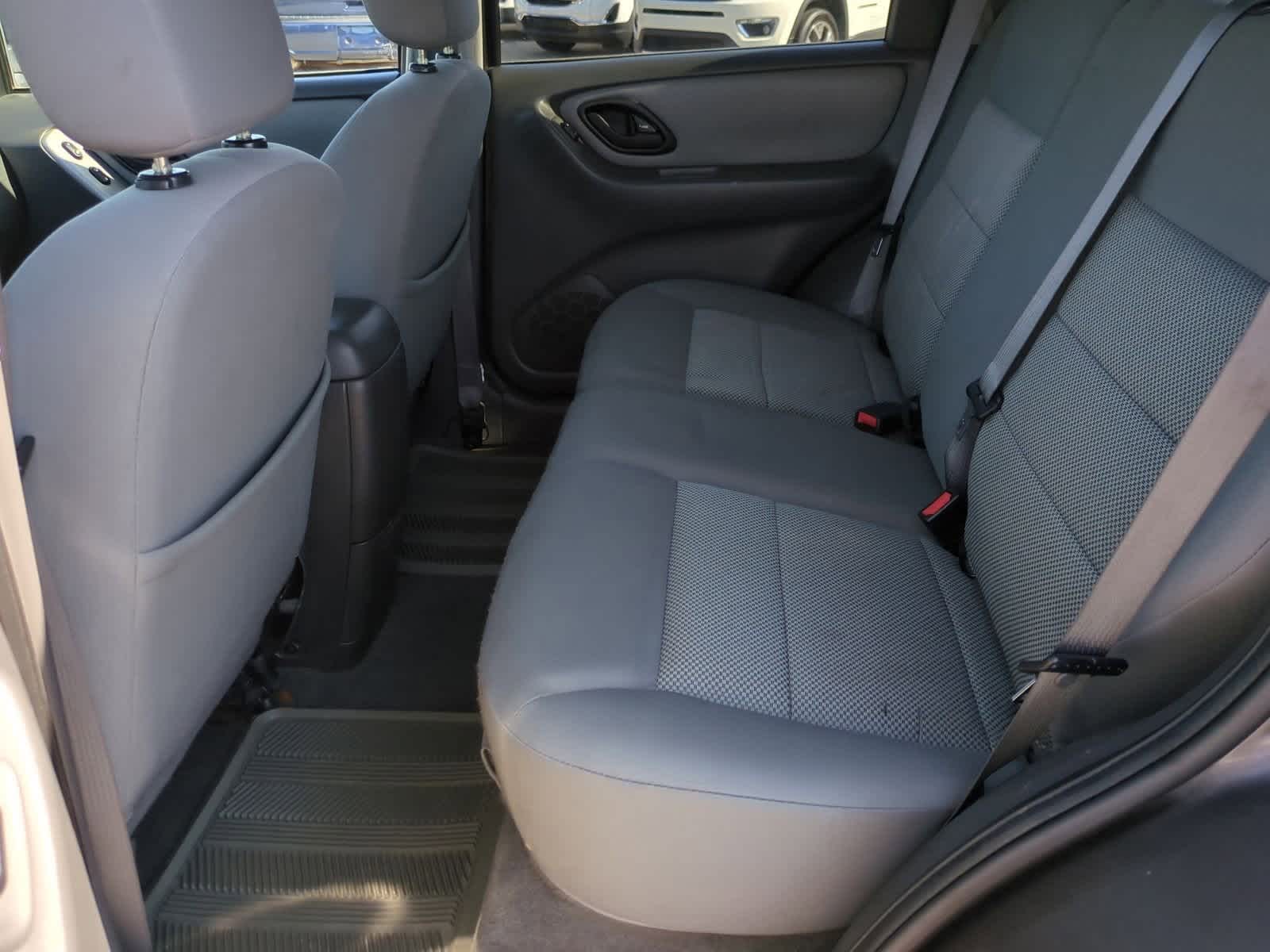 Thumbnail: 2006 Ford Escape - 20