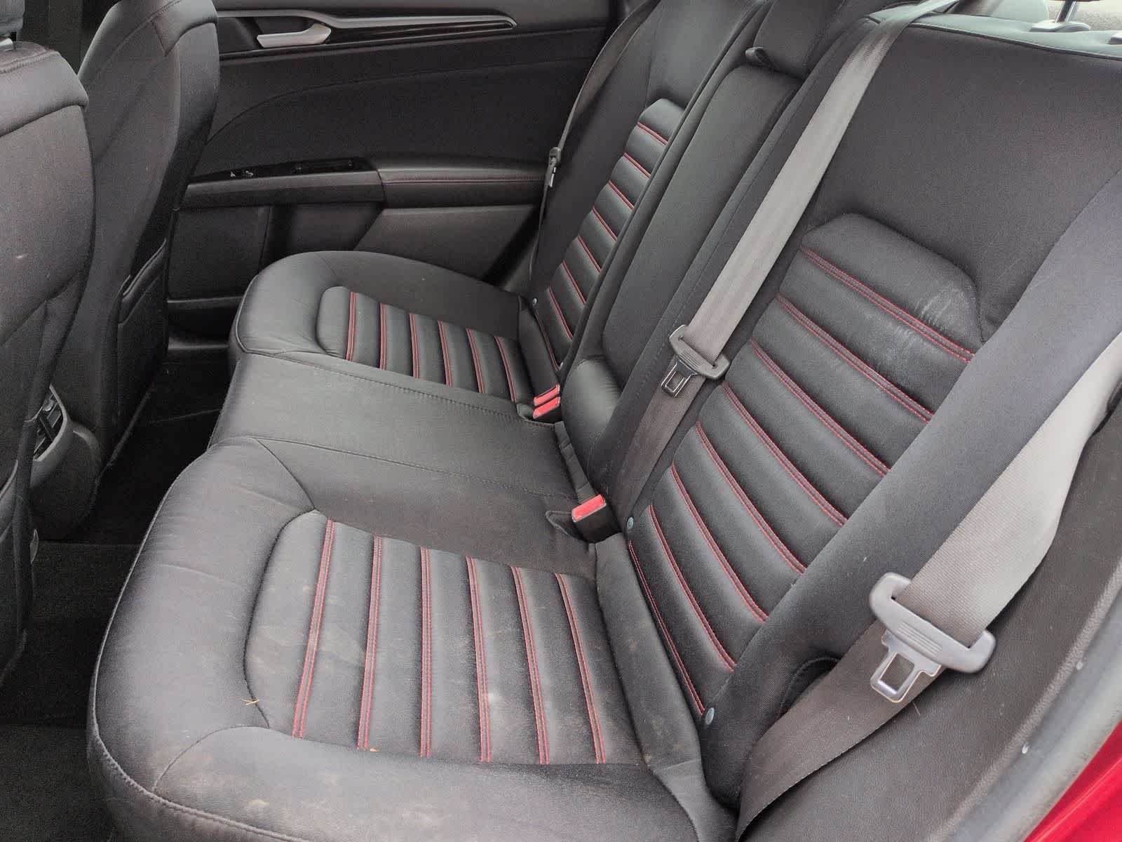 Thumbnail: 2016 Ford Fusion - 19