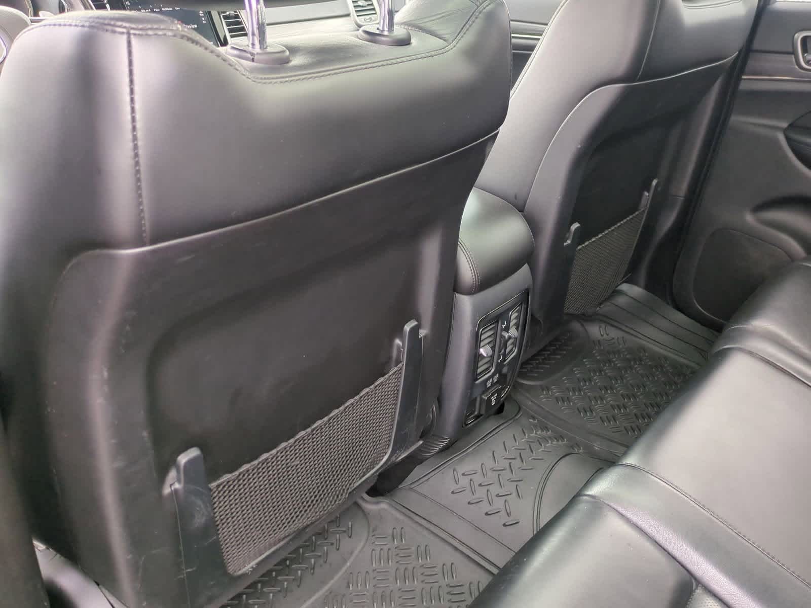 Thumbnail: 2020 Jeep Grand Cherokee - 18