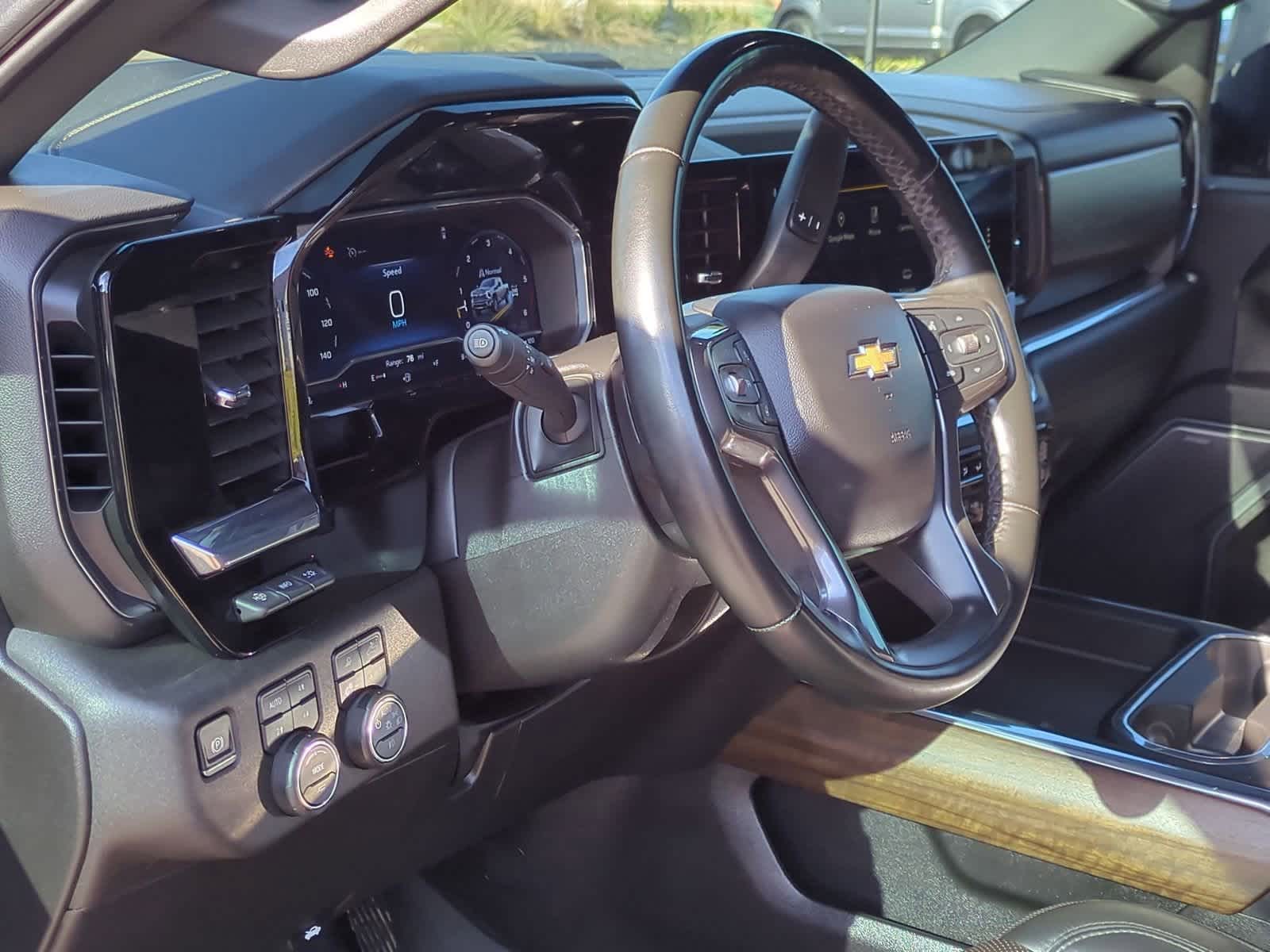 Thumbnail: 2025 Chevrolet Silverado 3500 - 10