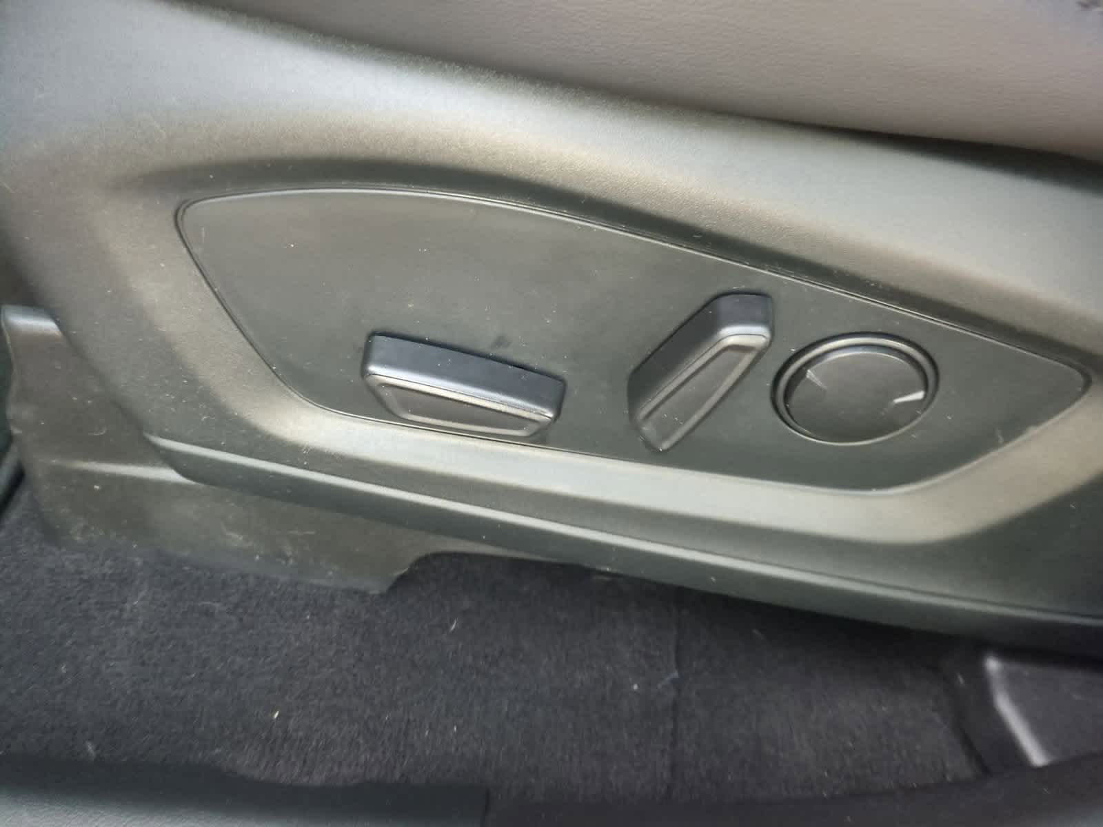 Thumbnail: 2021 Ford Explorer - 17