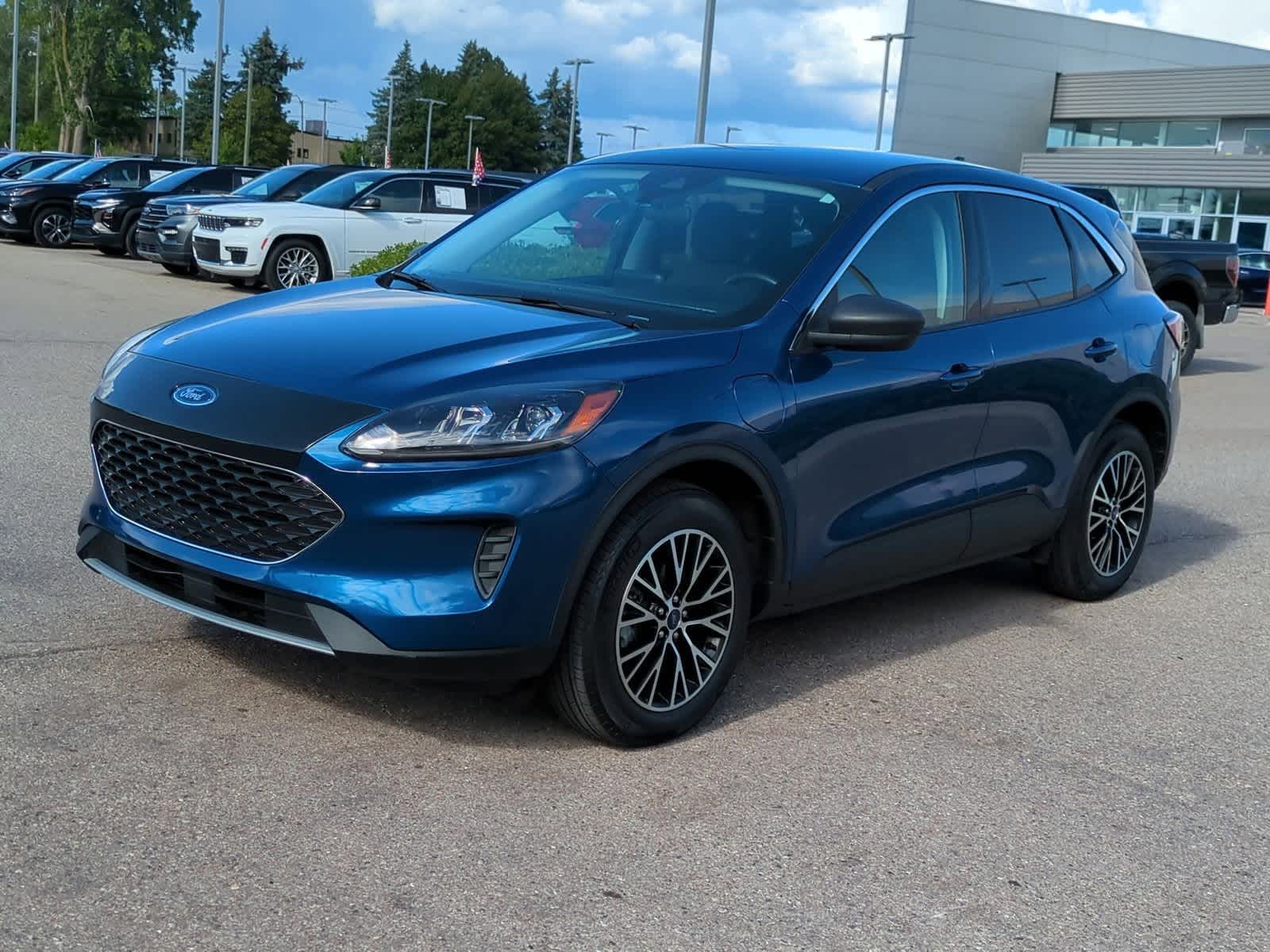 2022 Ford Escape Plug-In Hybrid SE photo 4
