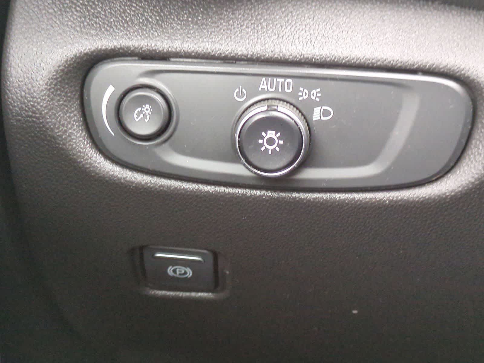 Thumbnail: 2021 Chevrolet Blazer - 28