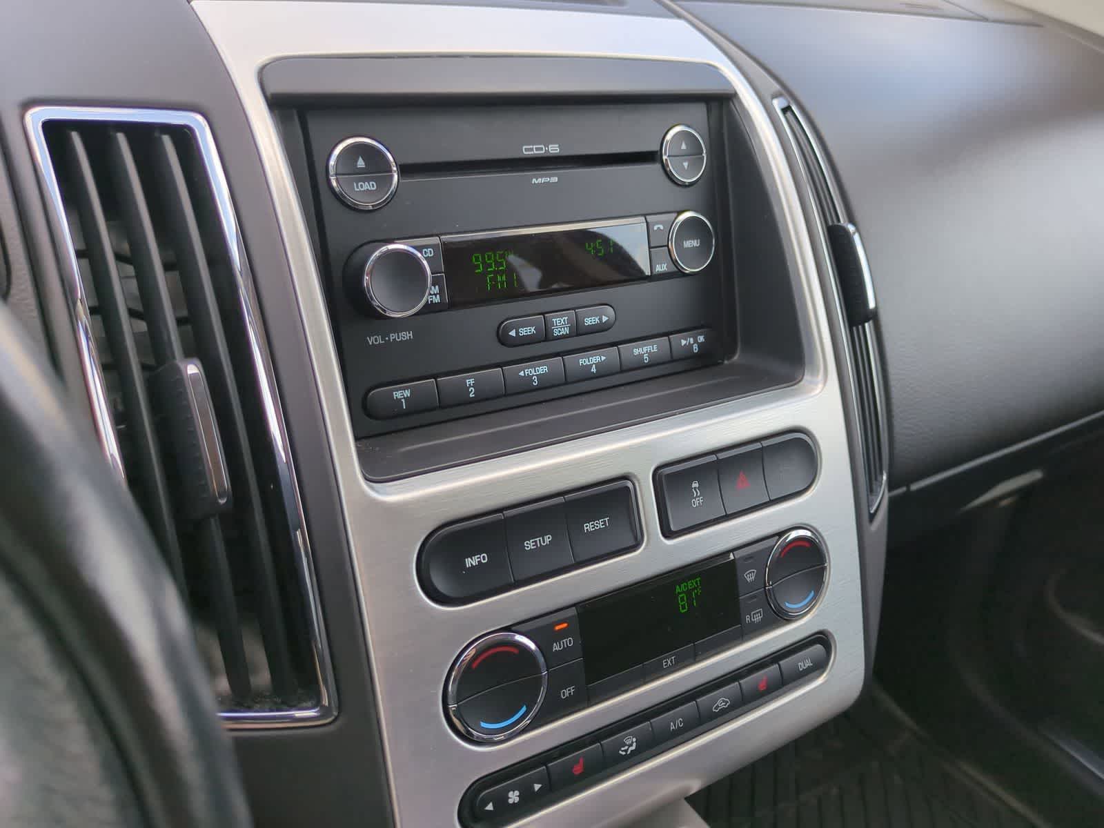 Thumbnail: 2010 Ford Edge - 27