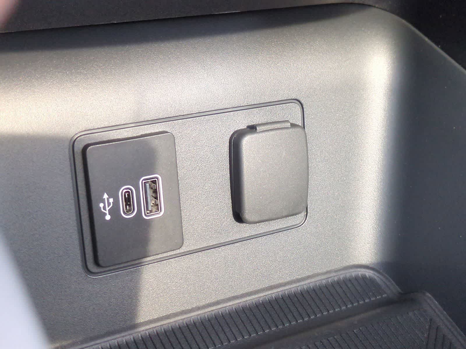 Thumbnail: 2026 Ford Explorer - 33