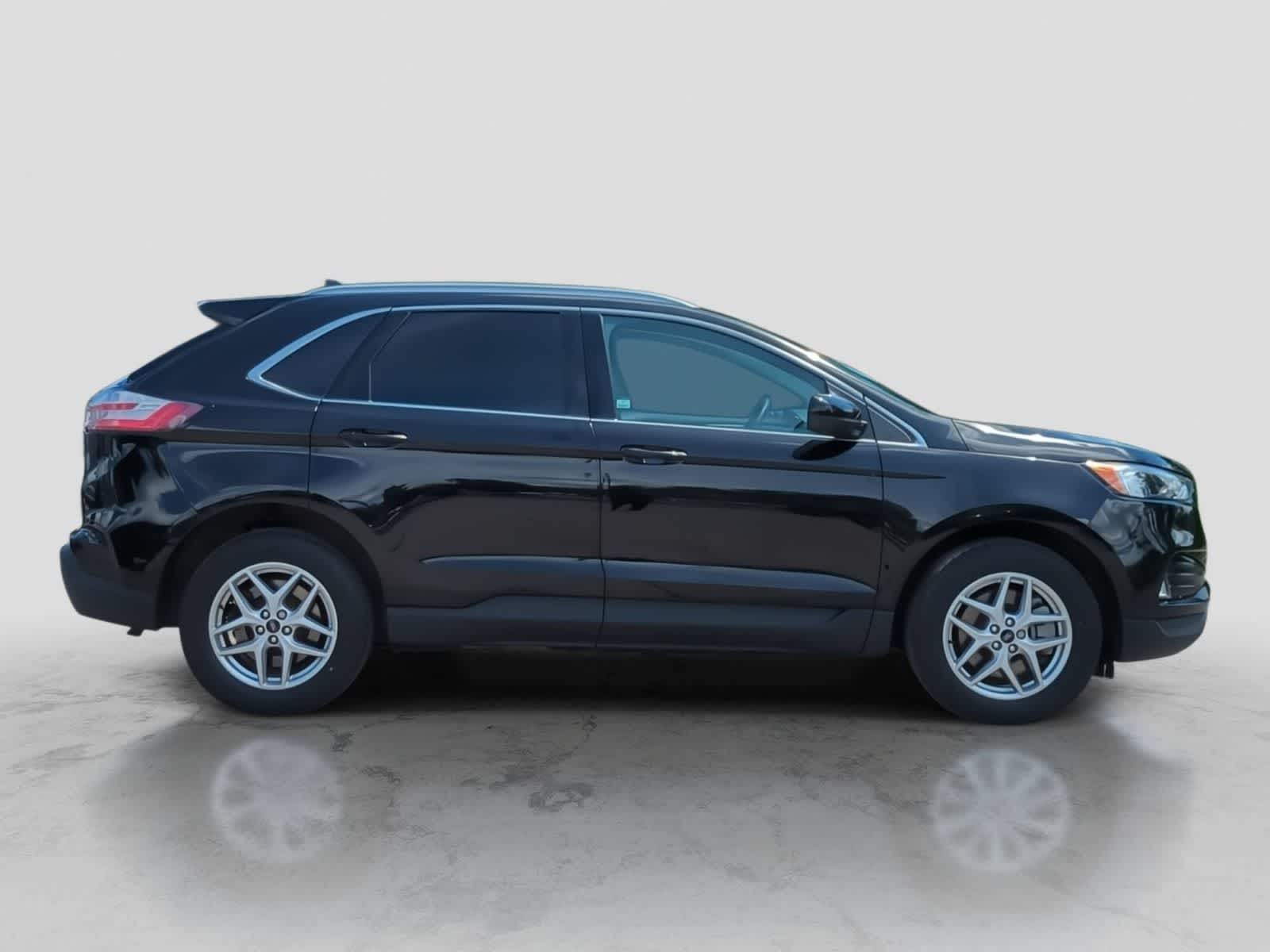 Thumbnail: 2024 Ford Edge - 9