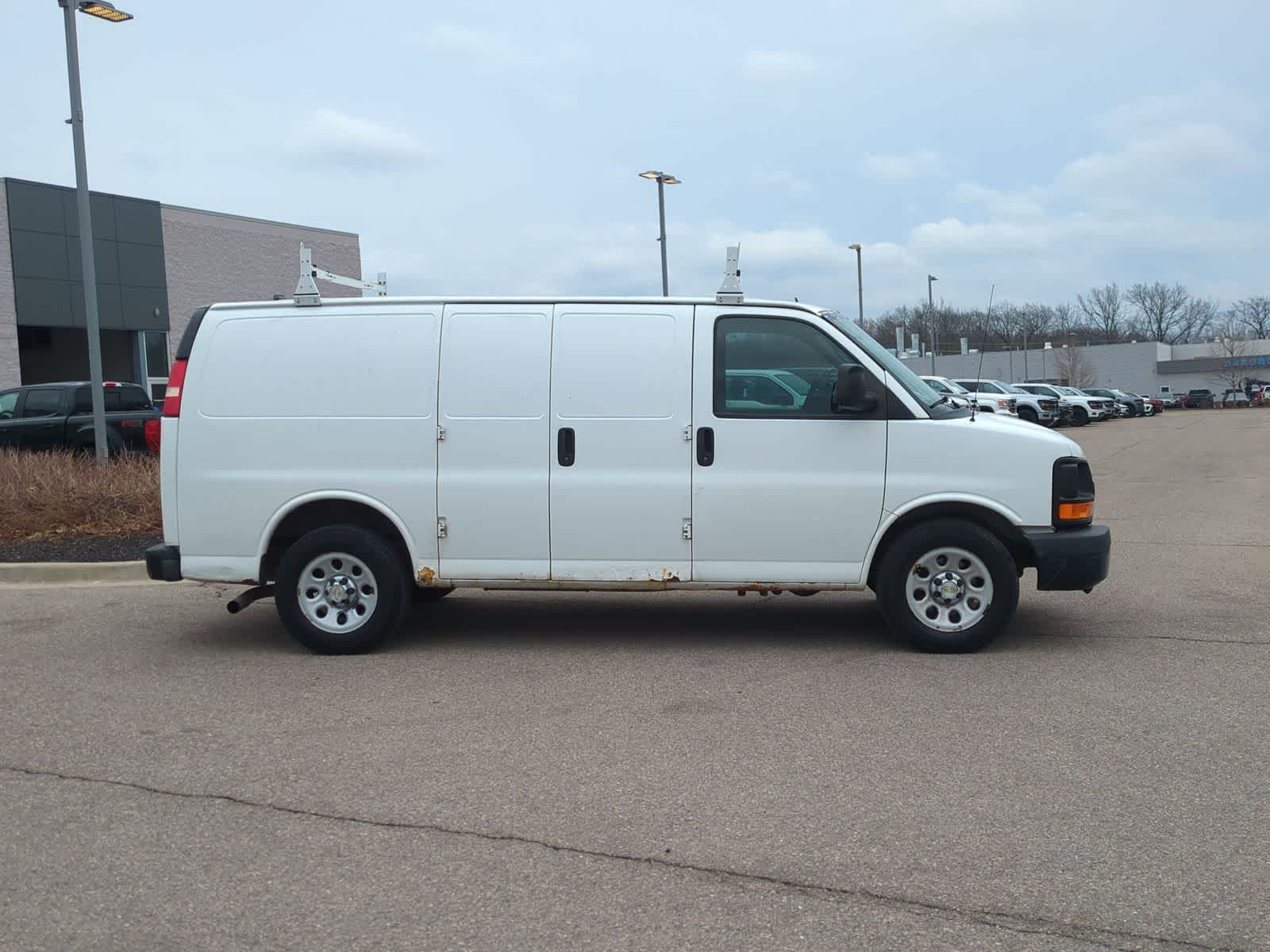 Thumbnail: 2013 Chevrolet Express - 9