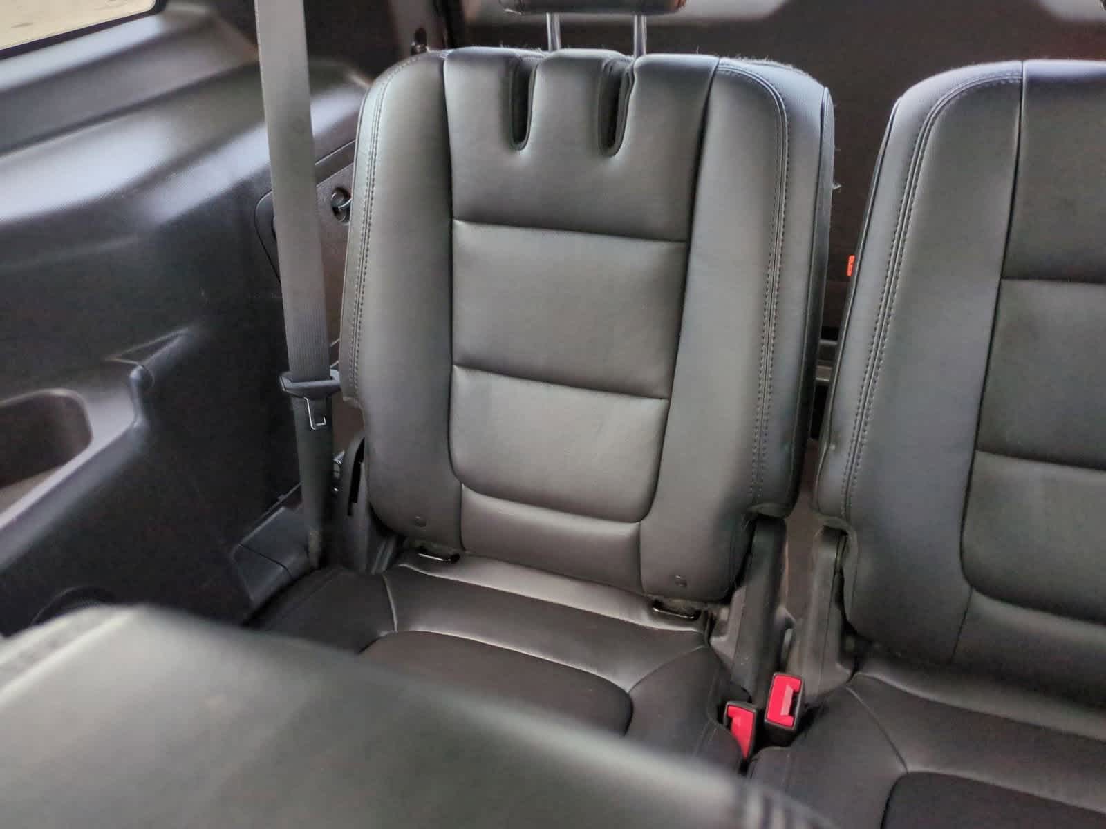 Thumbnail: 2015 Ford Explorer - 23