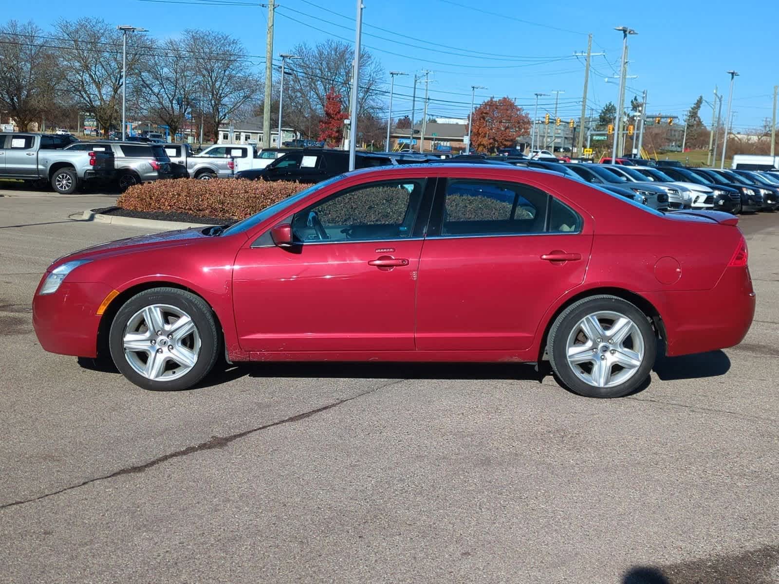 Thumbnail: 2010 Mercury Milan - 5