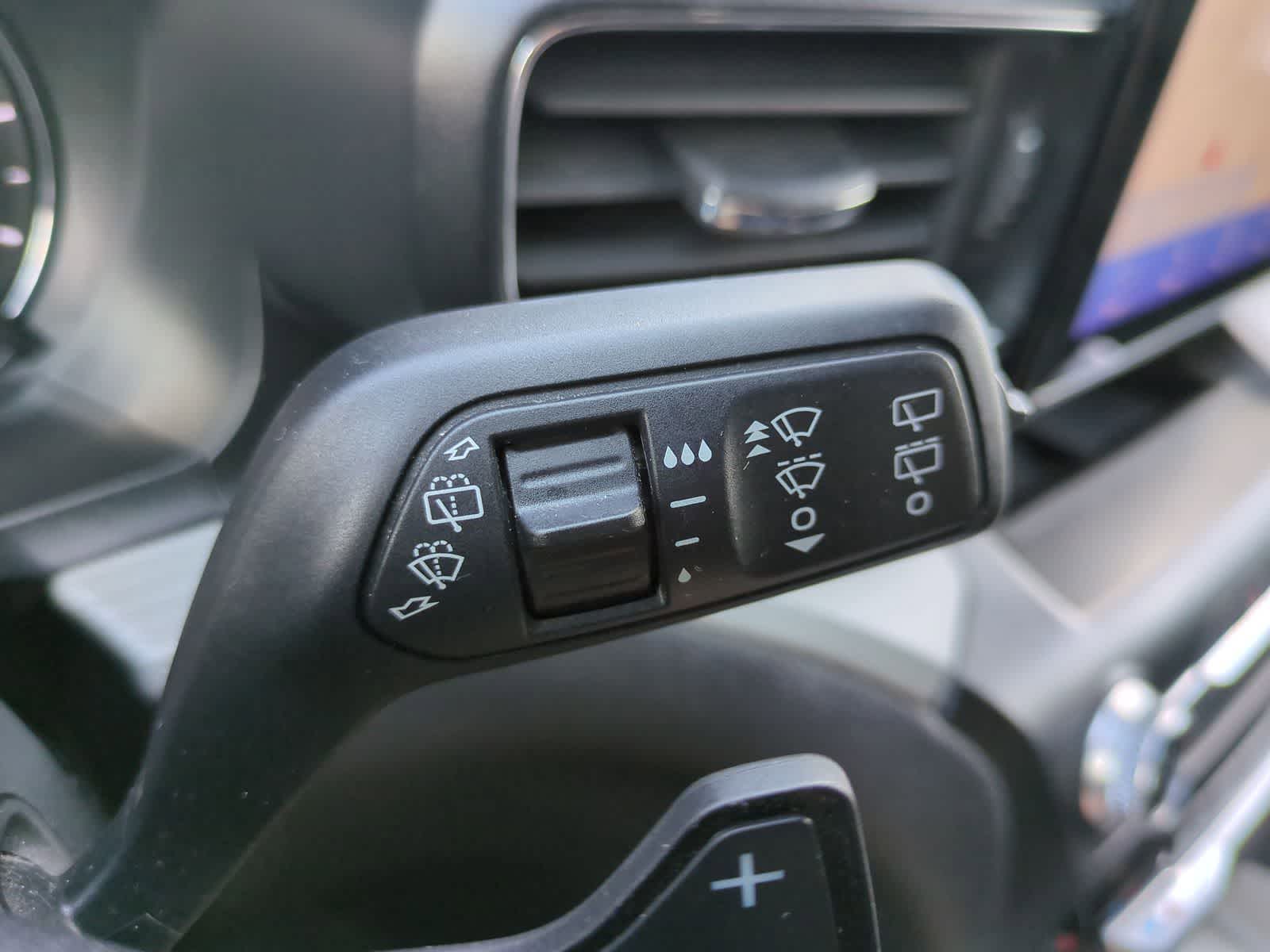 Thumbnail: 2020 Ford Explorer - 27