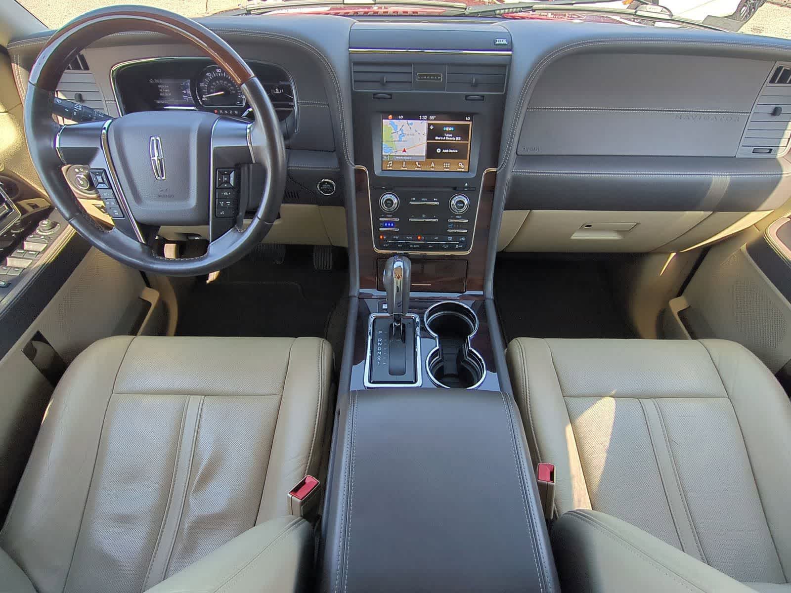 Thumbnail: 2016 Lincoln Navigator - 15