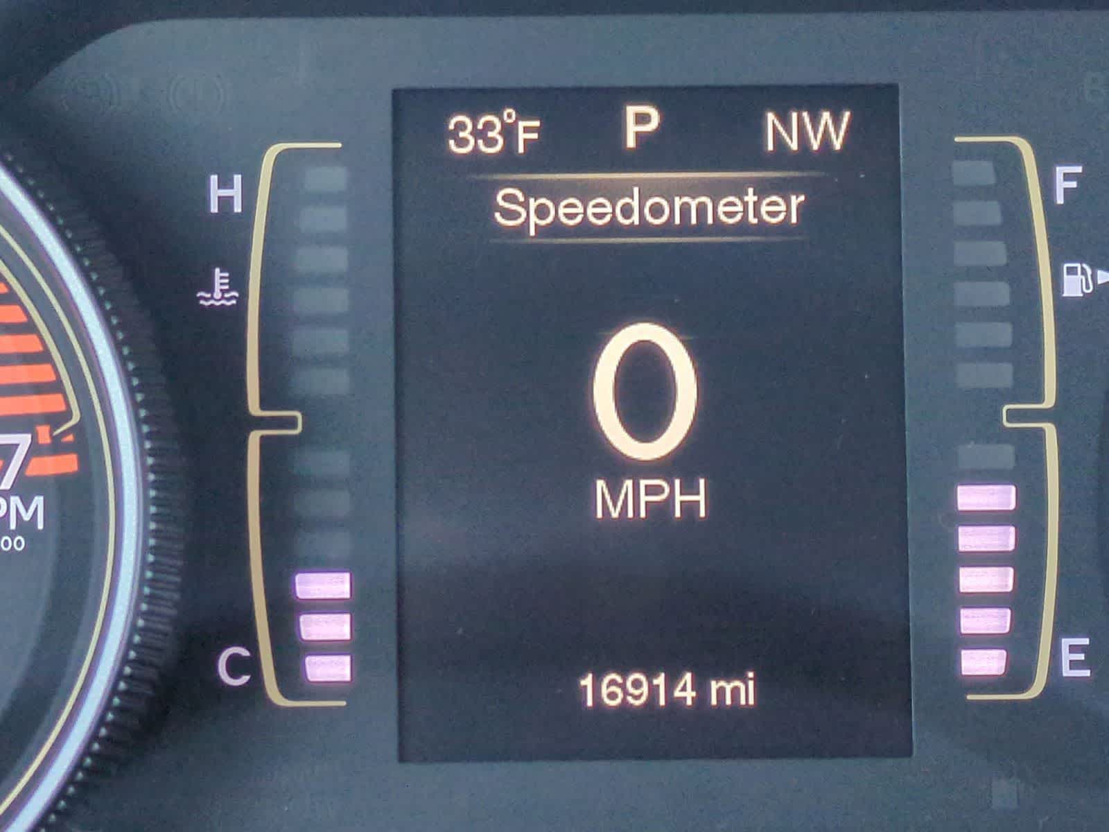 Thumbnail: 2016 Jeep Cherokee - 32