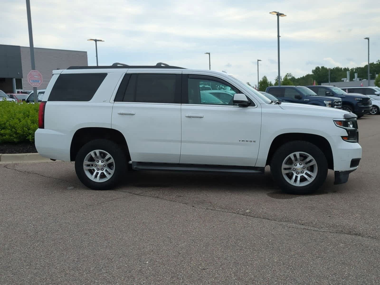 Thumbnail: 2015 Chevrolet Tahoe - 9