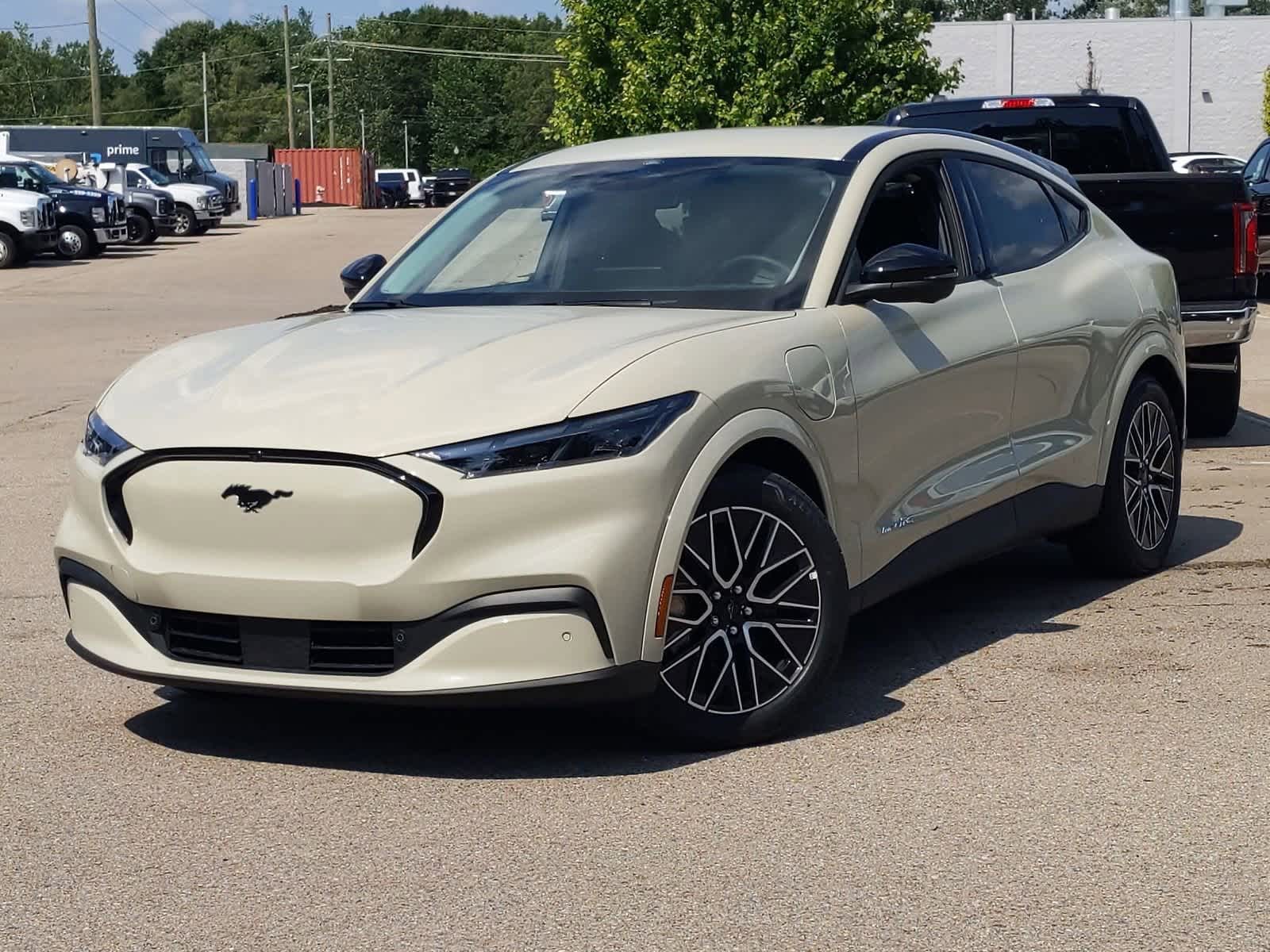 2025 Ford Mustang Mach-E Premium -
                  Waterford, MI