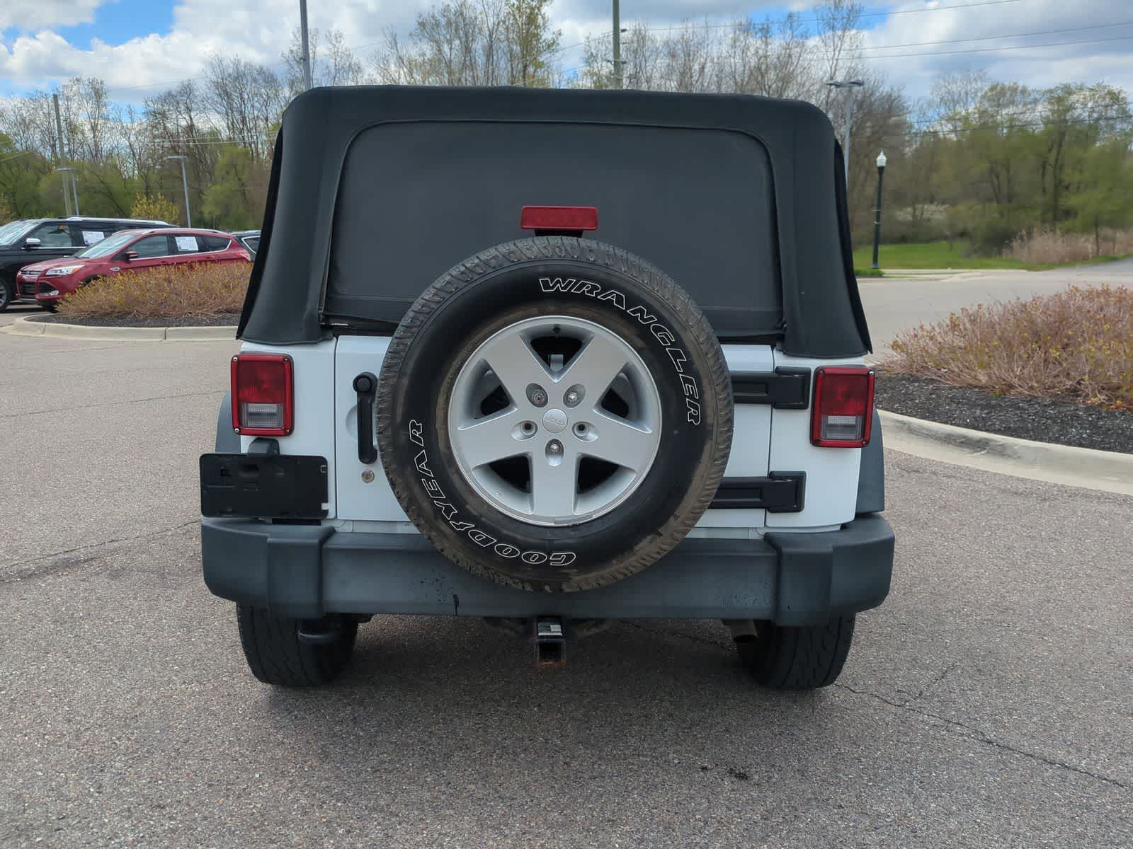 Thumbnail: 2016 Jeep Wrangler - 7