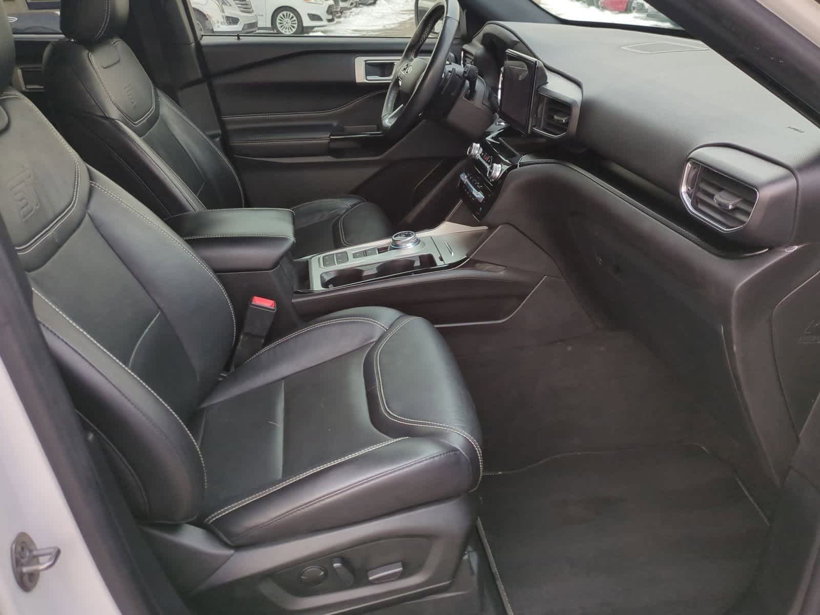 Thumbnail: 2022 Ford Explorer - 23