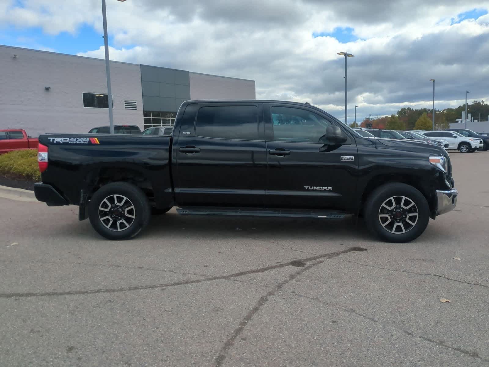 Thumbnail: 2016 Toyota Tundra - 9