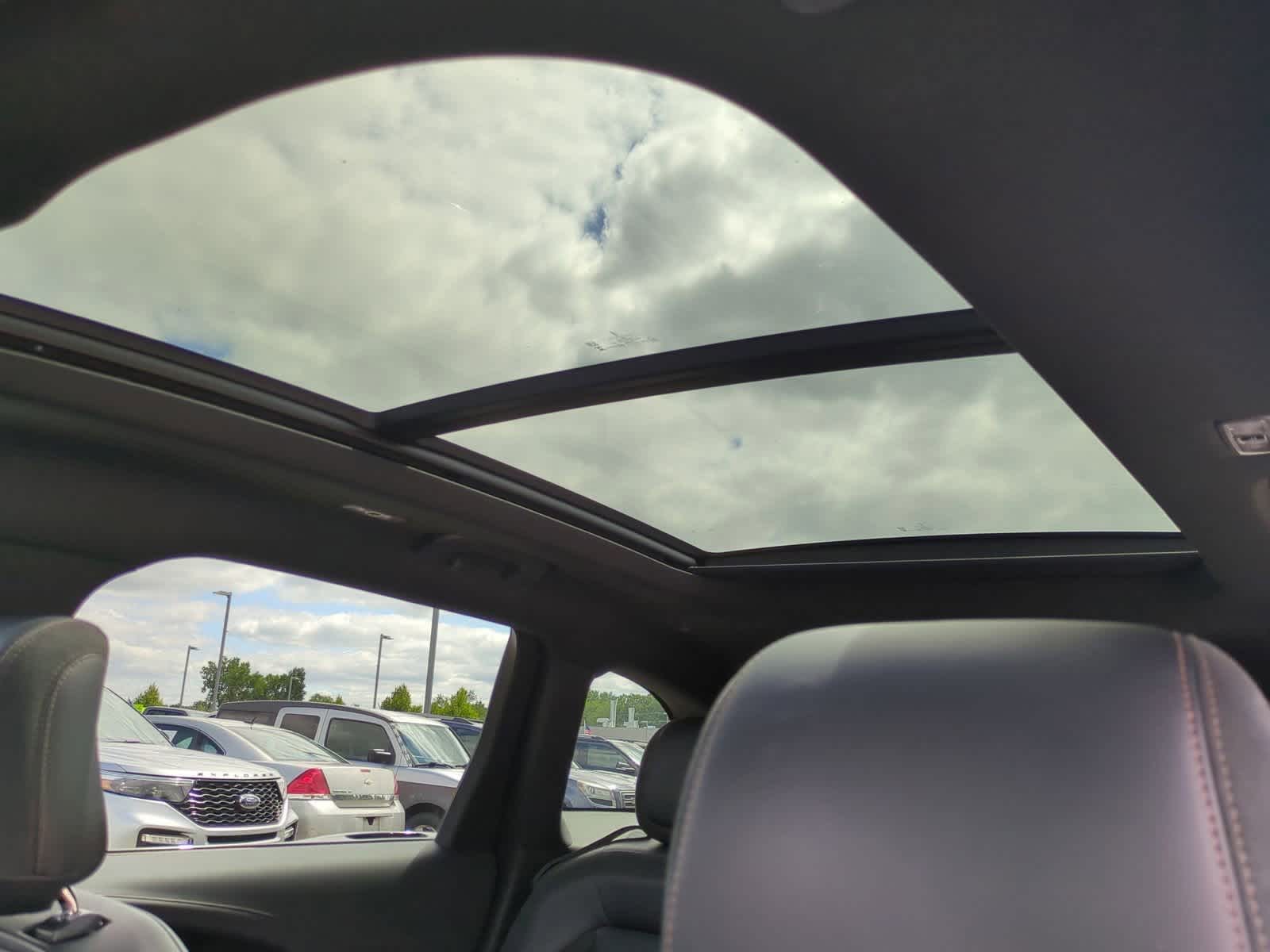 Thumbnail: 2024 Lincoln Nautilus - 19