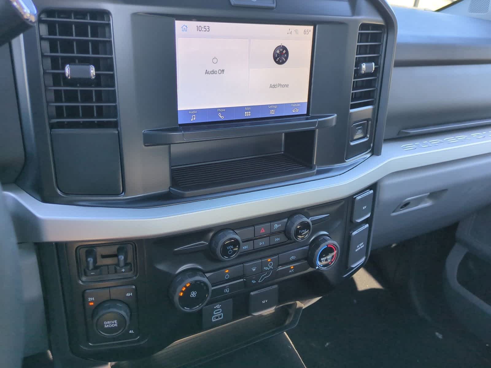 Thumbnail: 2025 Ford Econoline - 24