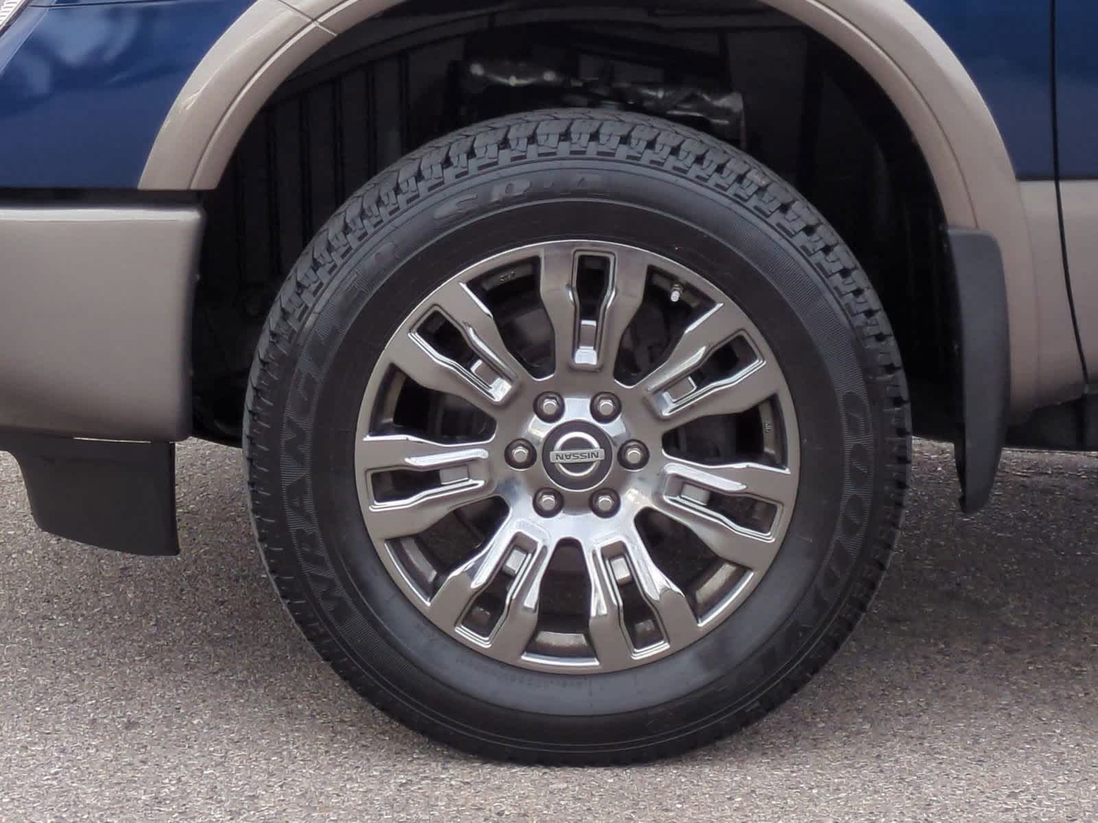 Thumbnail: 2018 Nissan Titan - 14