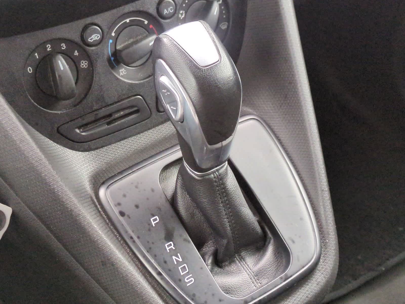 Thumbnail: 2014 Ford Transit Series - 29