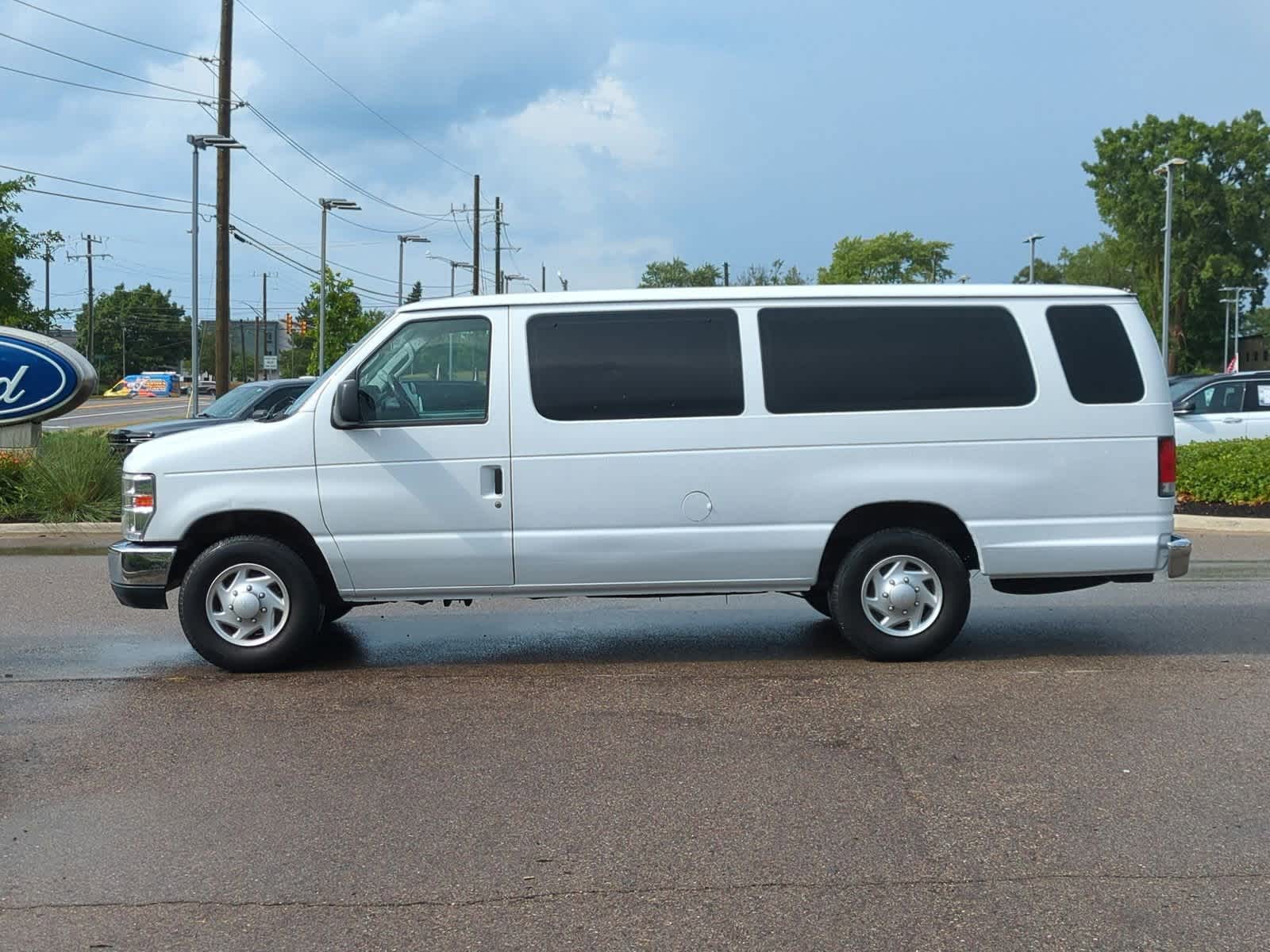 Thumbnail: 2014 Ford Econoline - 5
