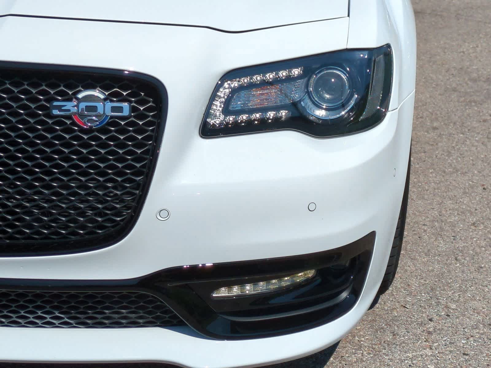 Thumbnail: 2023 Chrysler 300 - 11