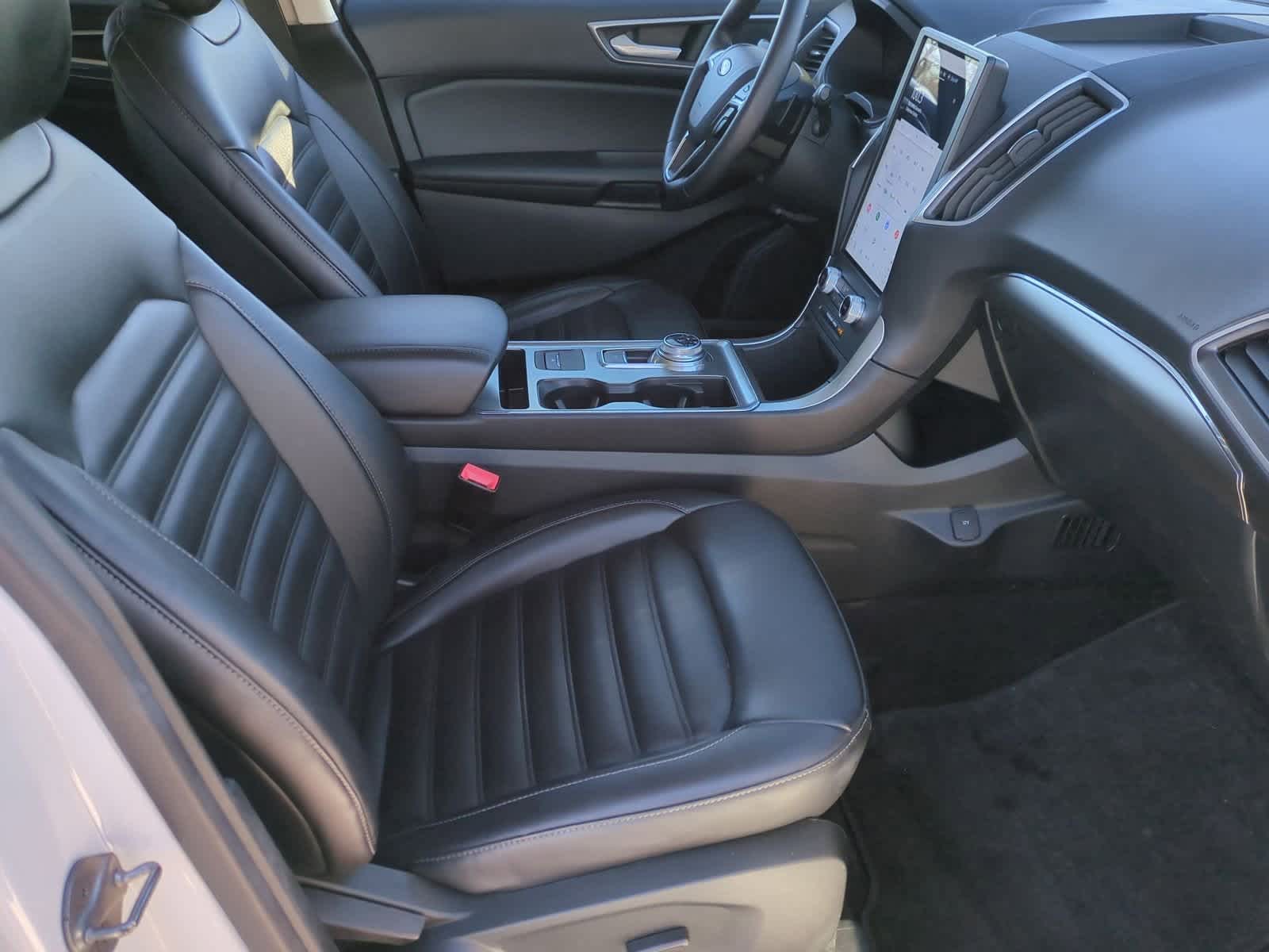 Thumbnail: 2022 Ford Edge - 21