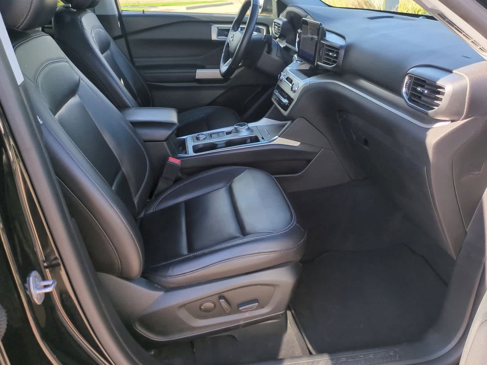 Thumbnail: 2022 Ford Explorer - 21