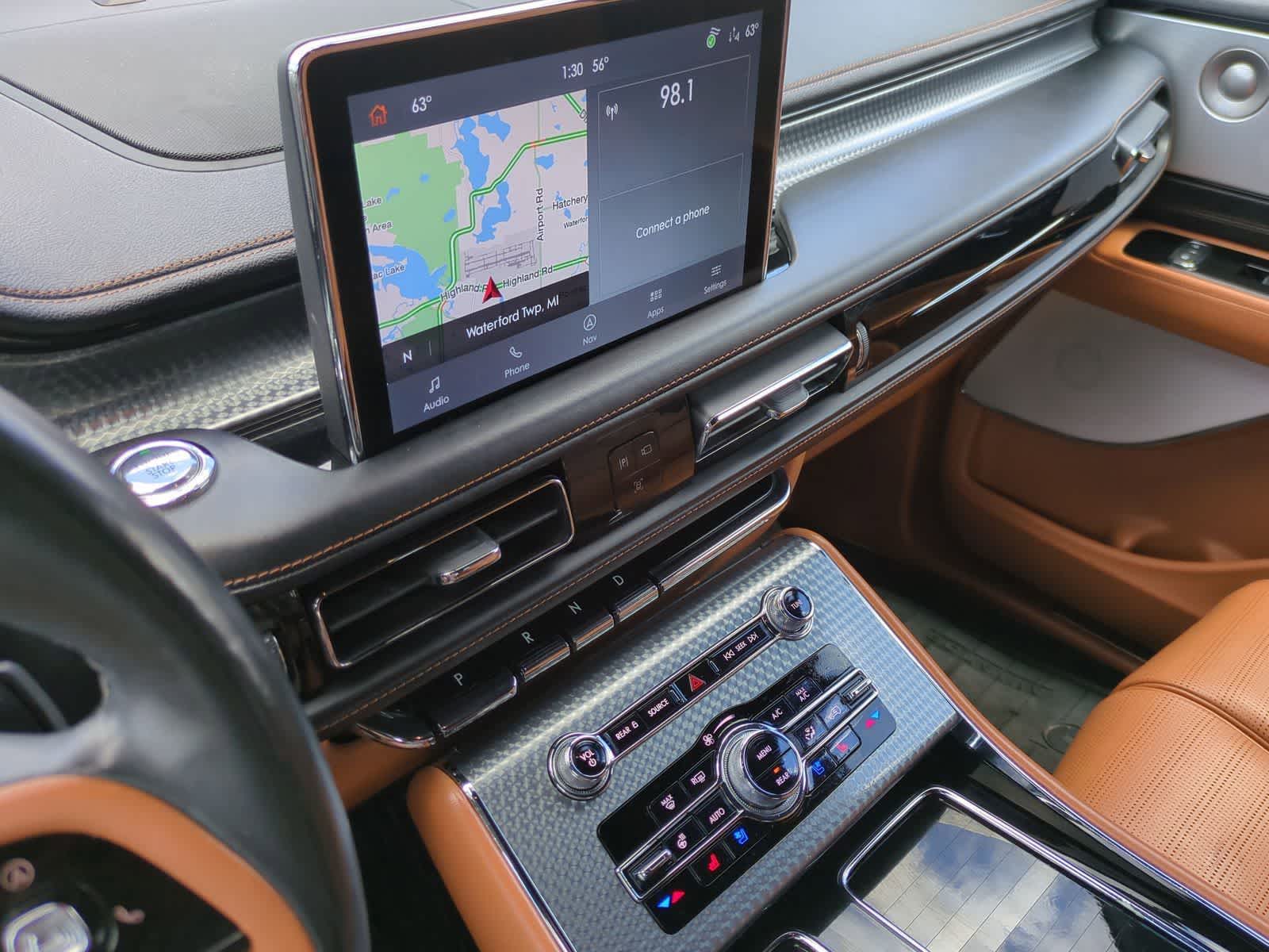 Thumbnail: 2021 Lincoln Aviator - 29